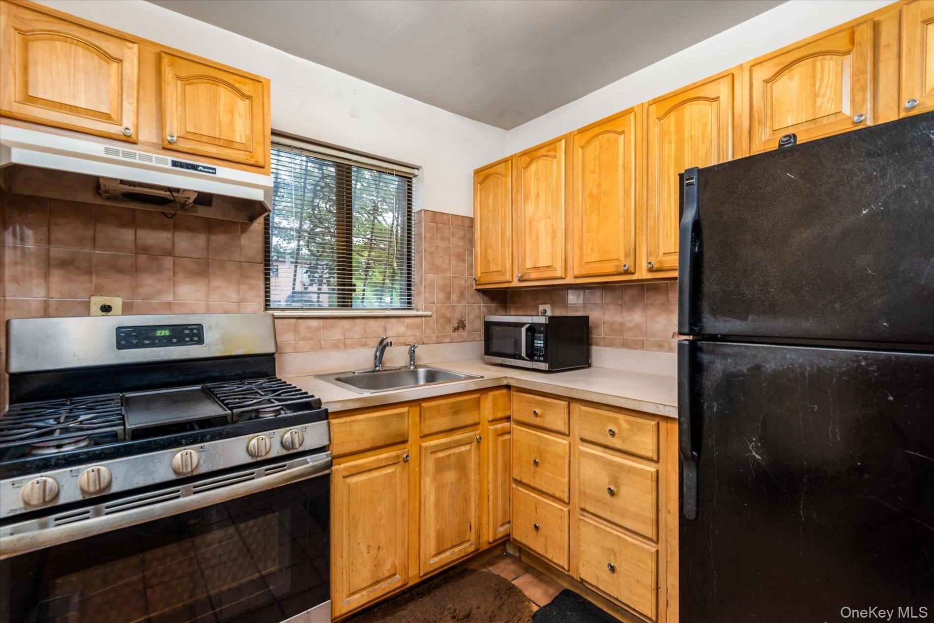 563 Powell Street, Brooklyn, NY 11212