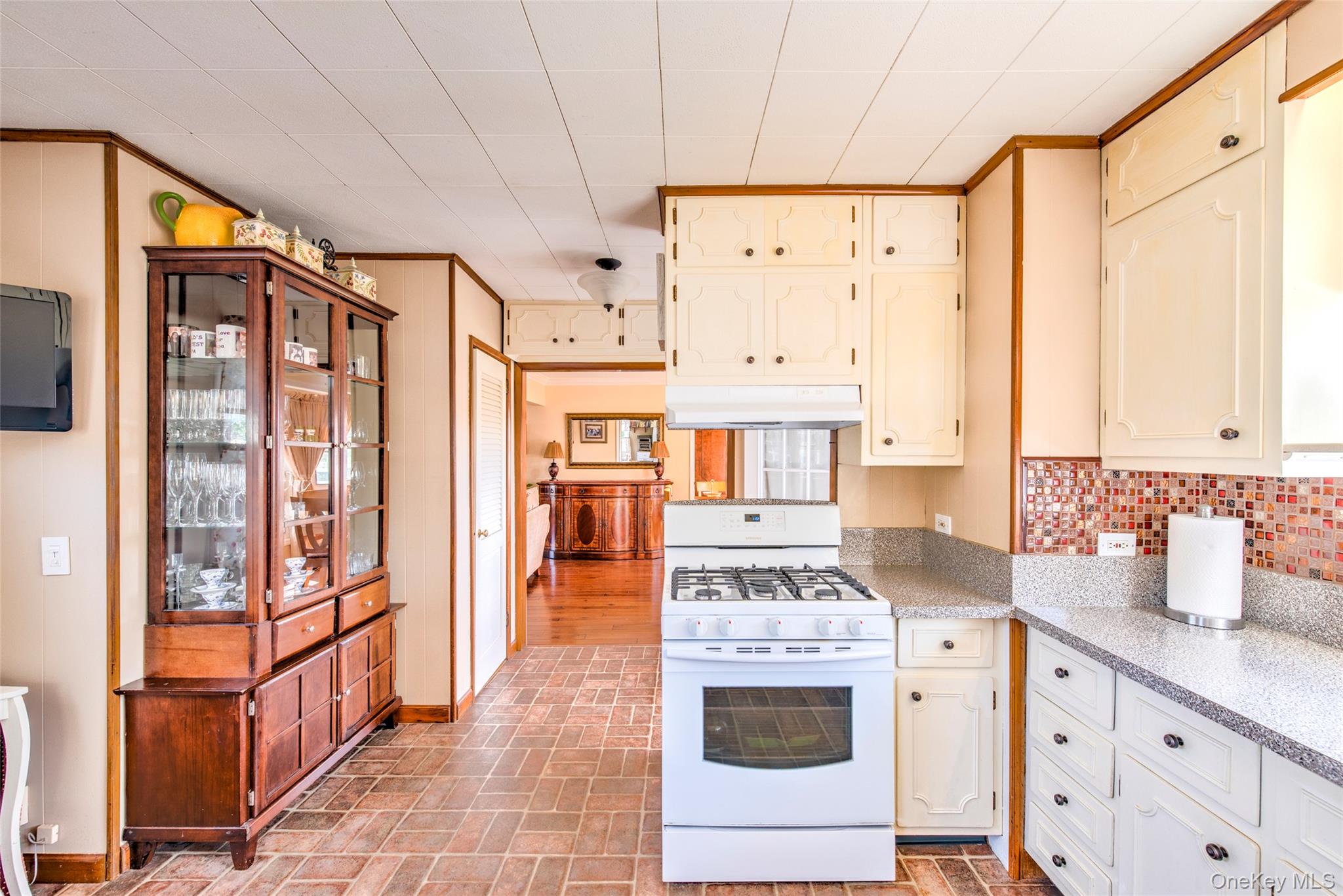 60 Everett Street, Patchogue, NY 11772