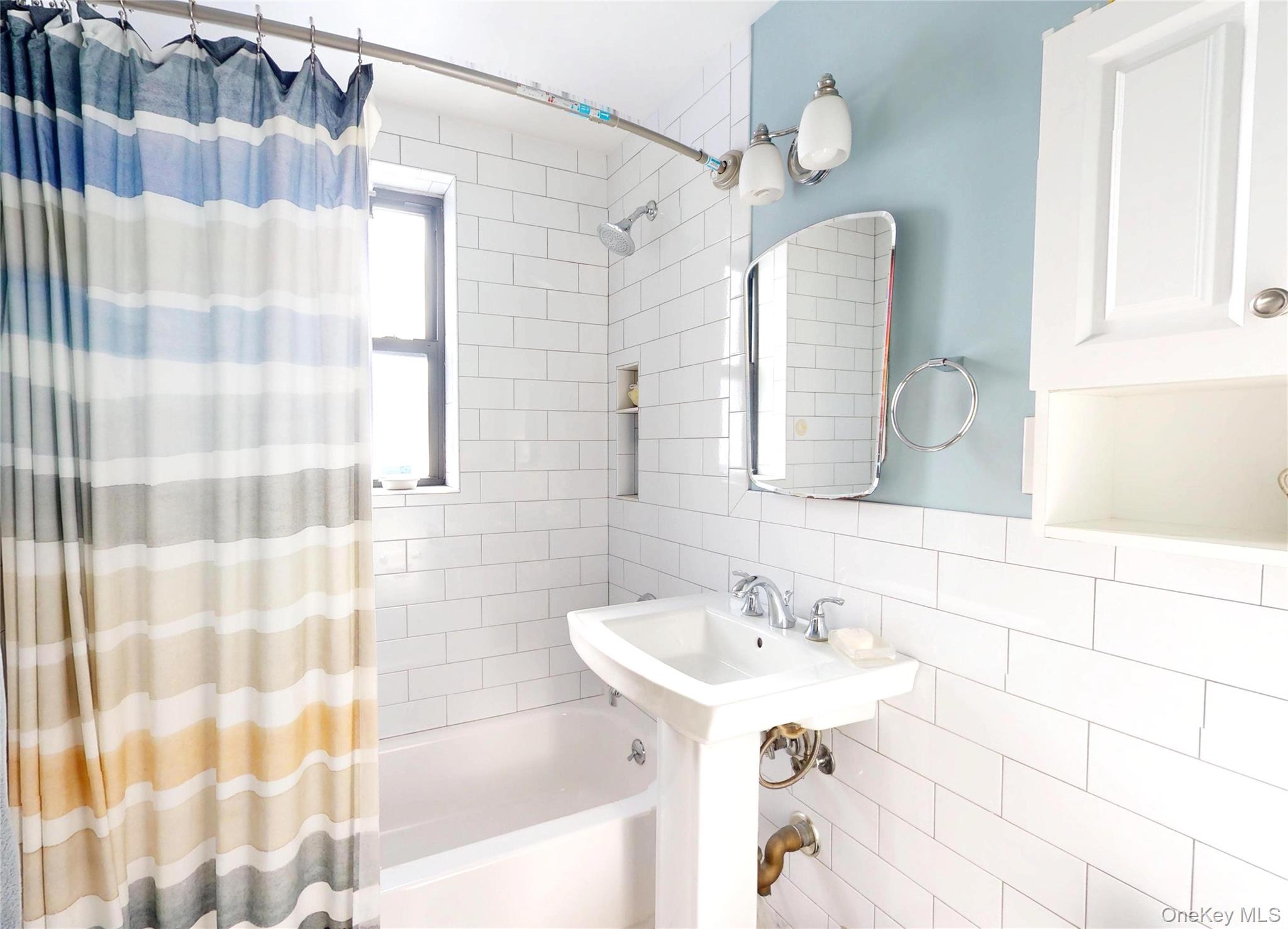 2244 Bronx Park E # 1B, Bronx, NY 10467