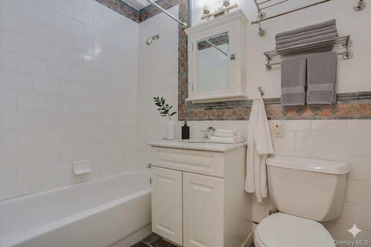 3085 Vernon Boulevard # 3L, Astoria, NY 11102