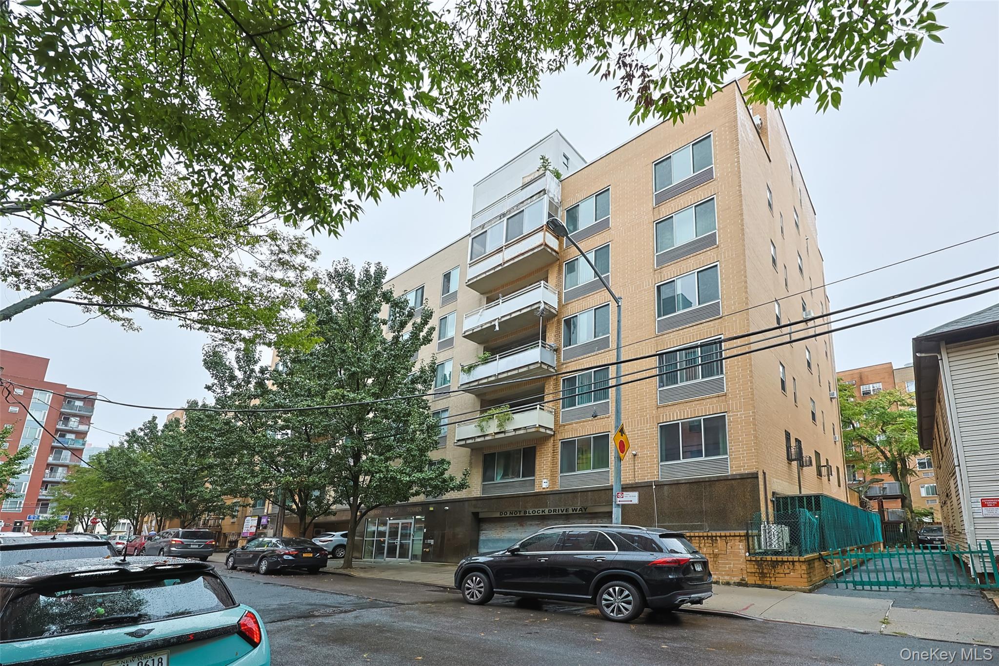 4317 Union Street # 4E, Flushing, NY 11355