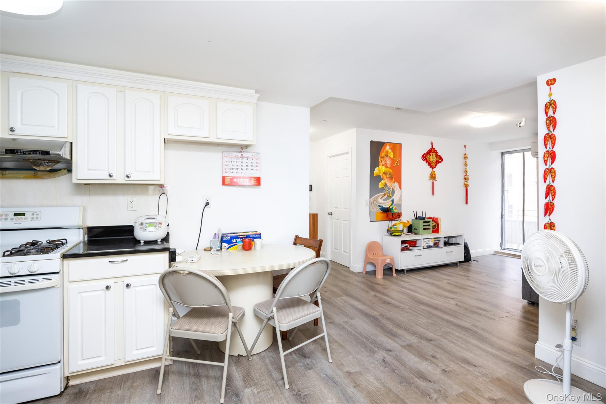 4317 Union Street # 4E, Flushing, NY 11355