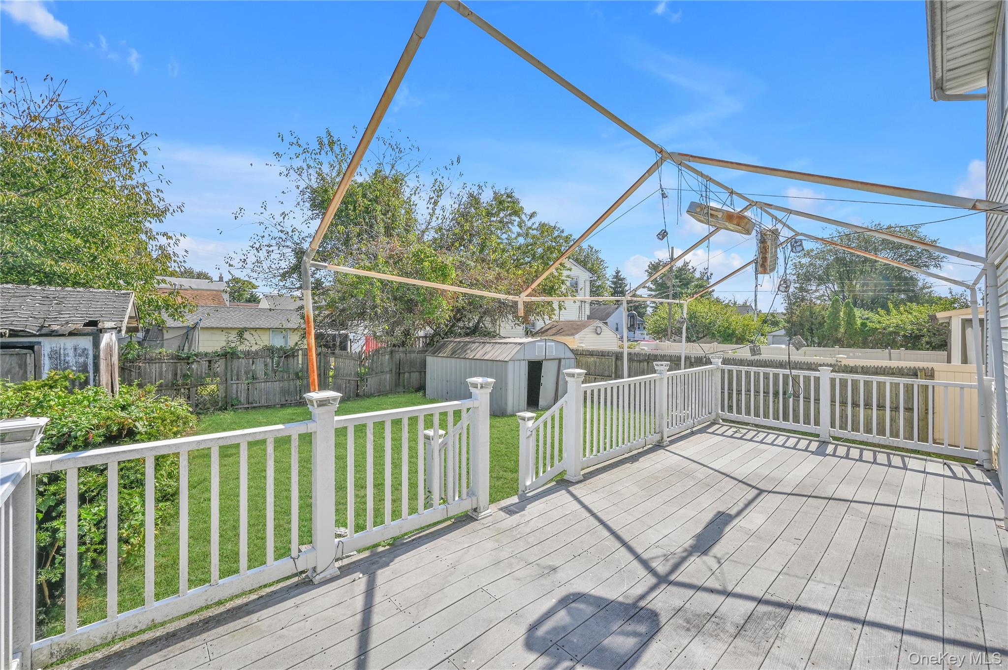 52 Kuhl Avenue, Hicksville, NY 11801