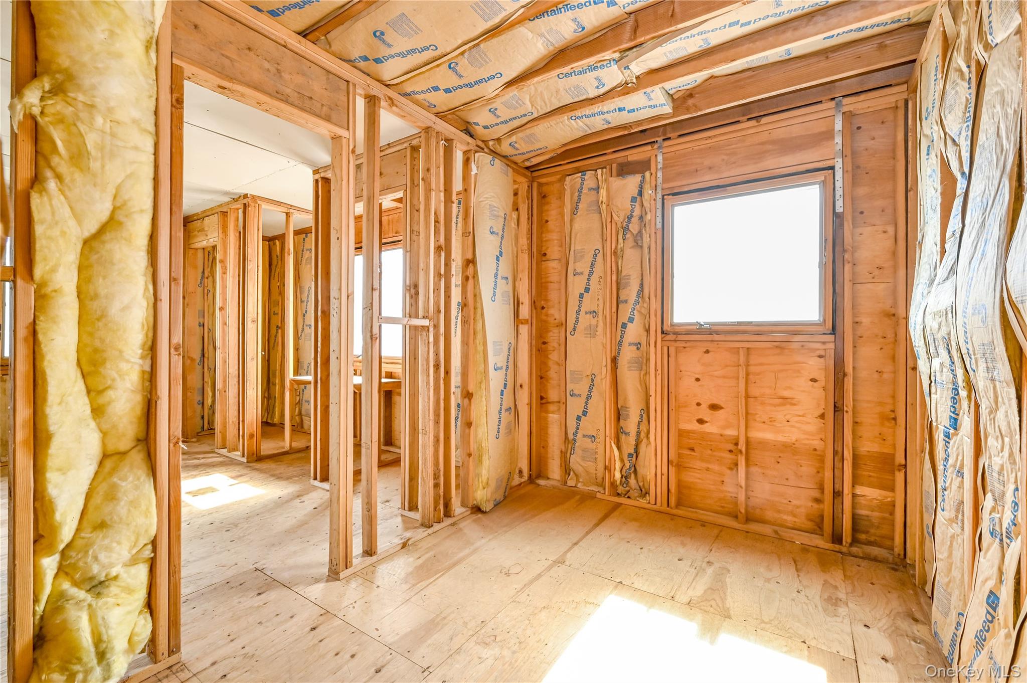 52 Kuhl Avenue, Hicksville, NY 11801