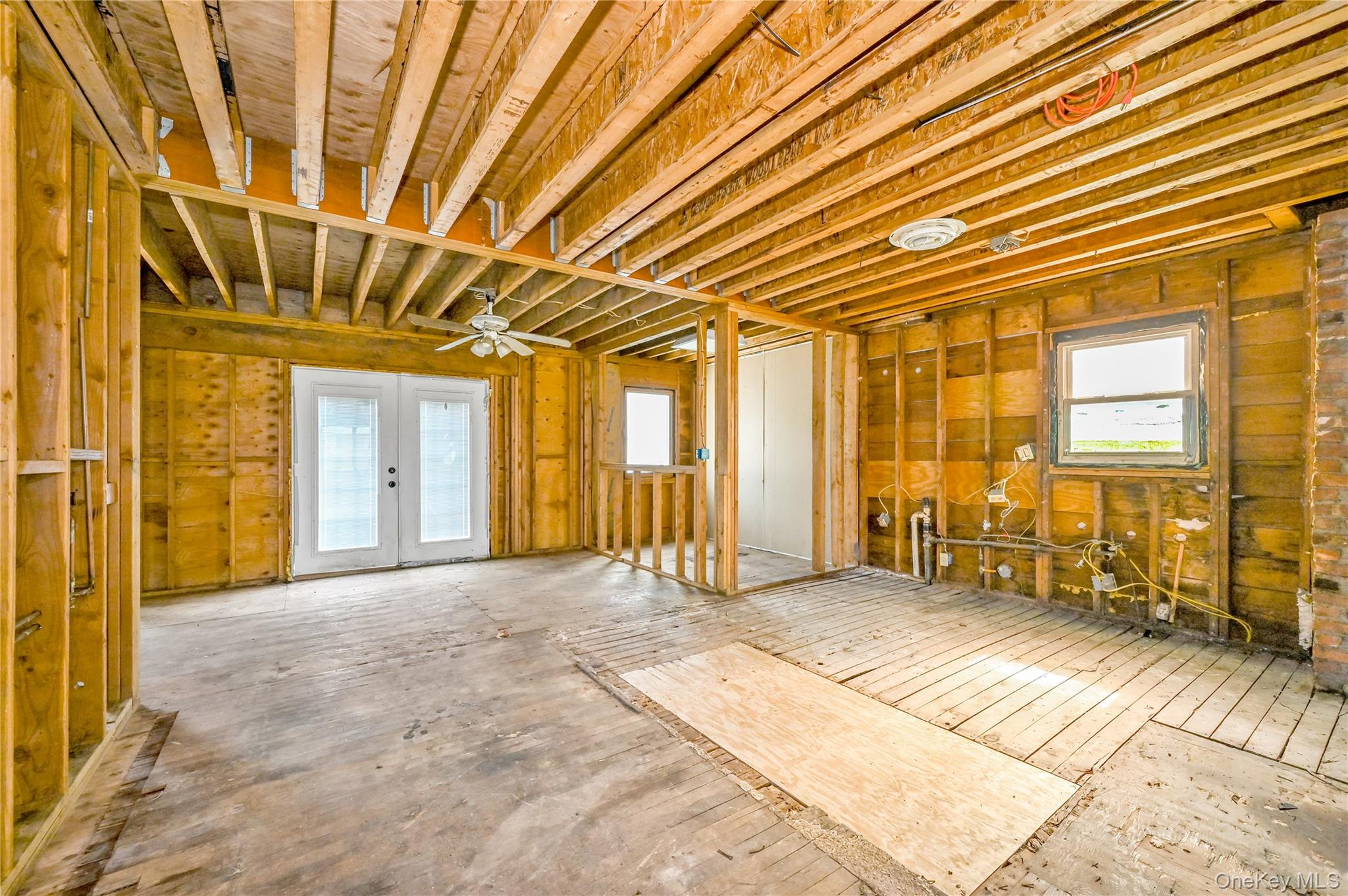 52 Kuhl Avenue, Hicksville, NY 11801