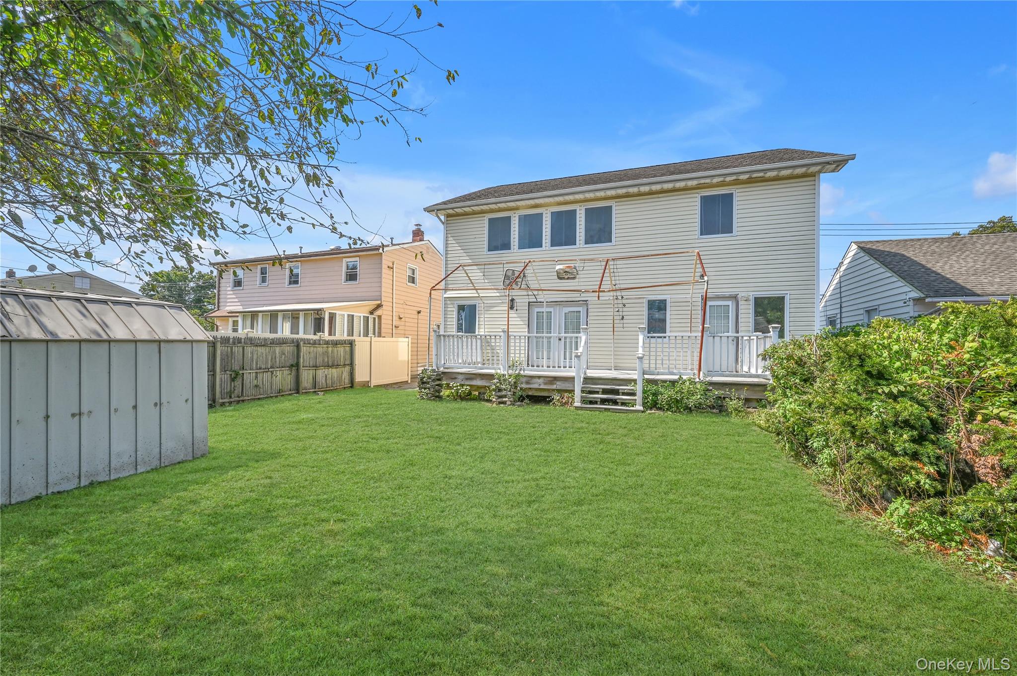 52 Kuhl Avenue, Hicksville, NY 11801