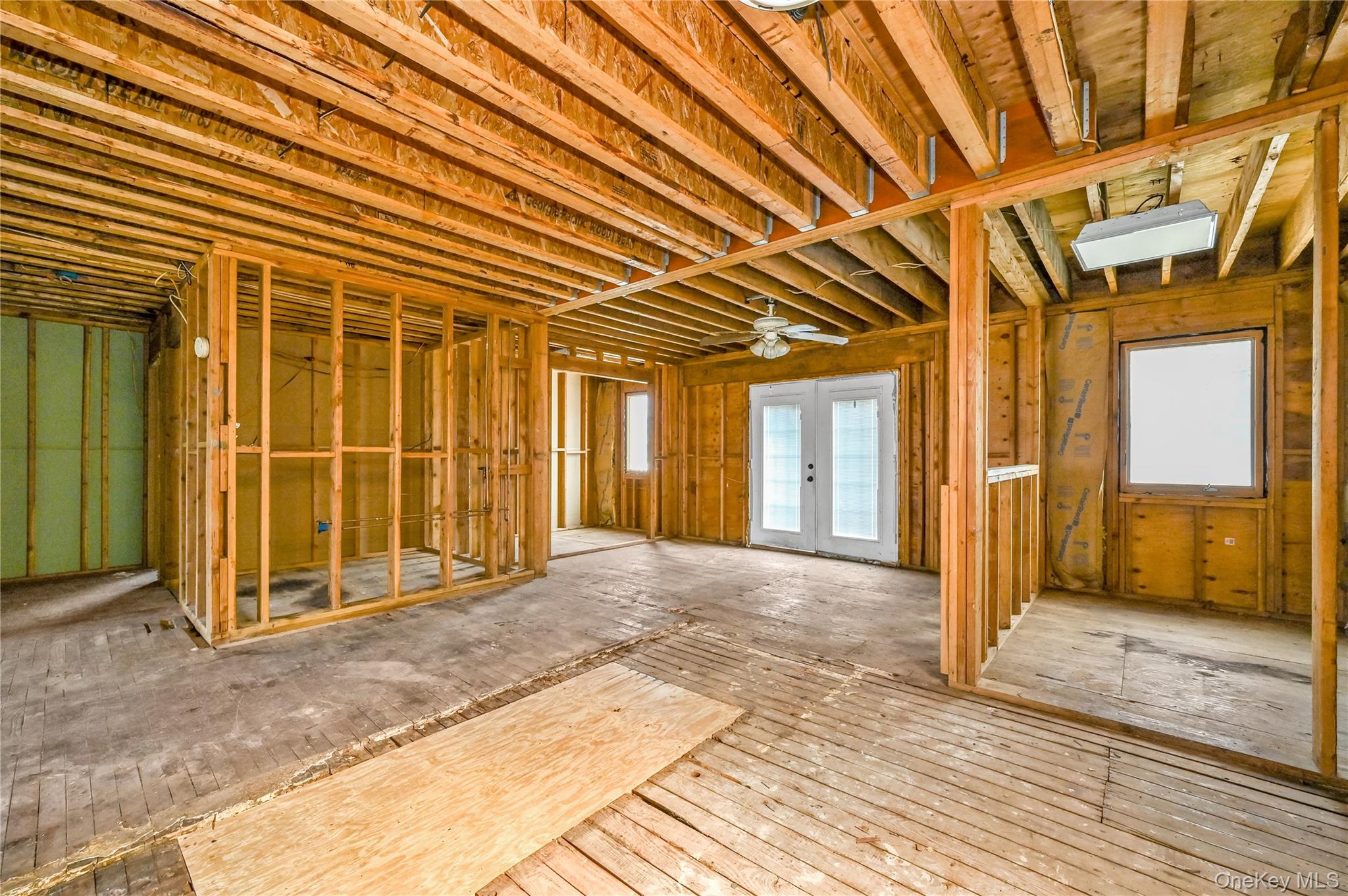 52 Kuhl Avenue, Hicksville, NY 11801