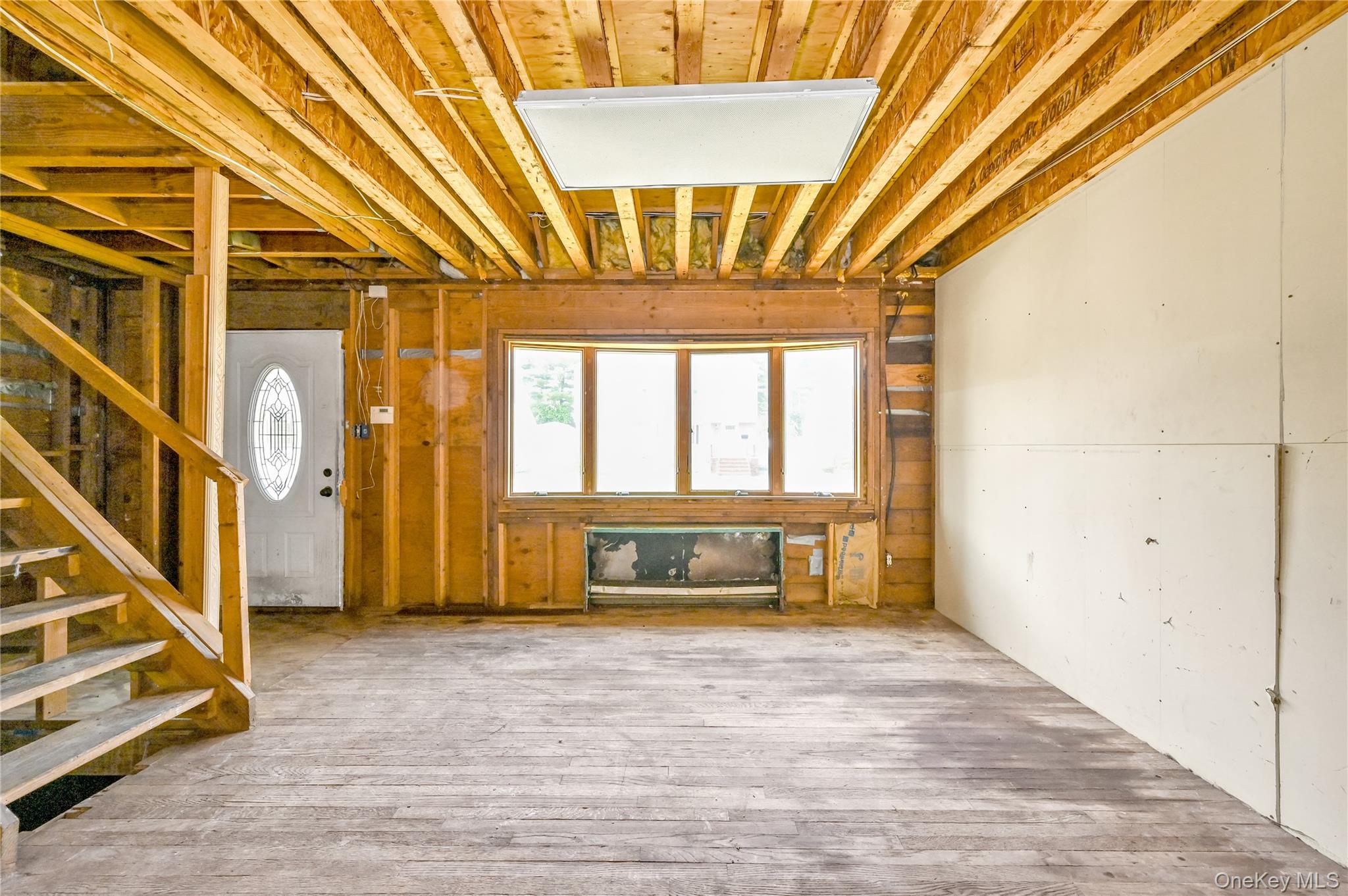 52 Kuhl Avenue, Hicksville, NY 11801