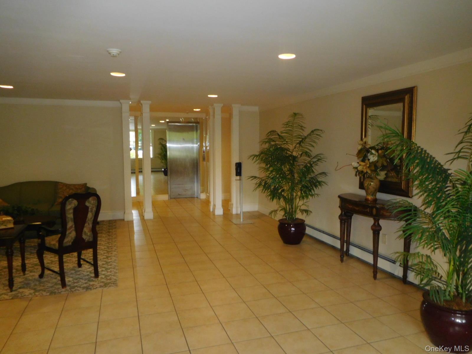 3 Consulate Drive # 4-L, Tuckahoe, NY 10707