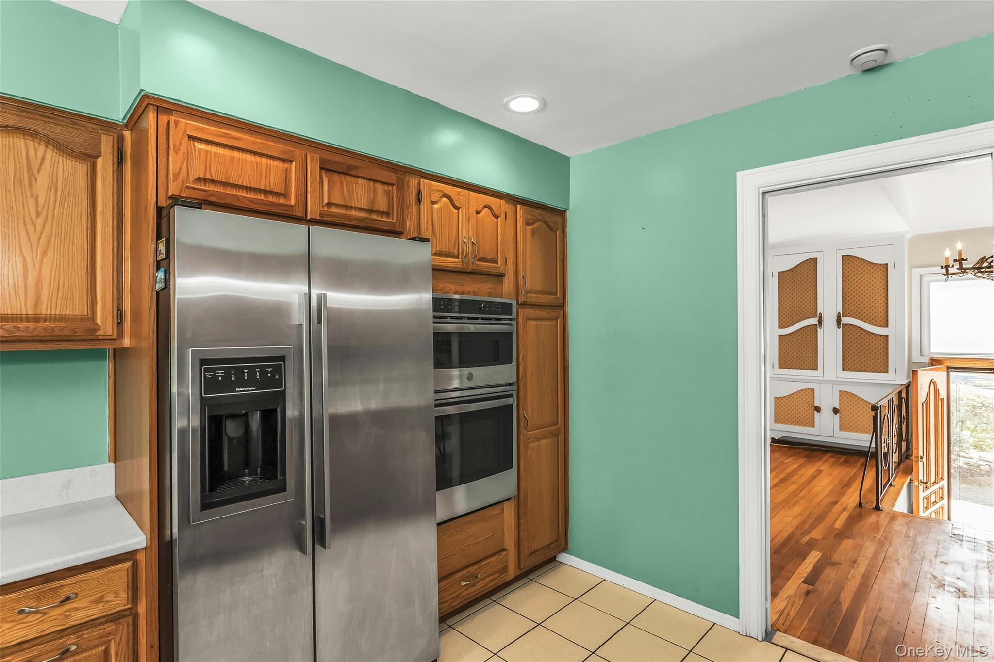 708 Salisbury Park Drive, Westbury, NY 11590