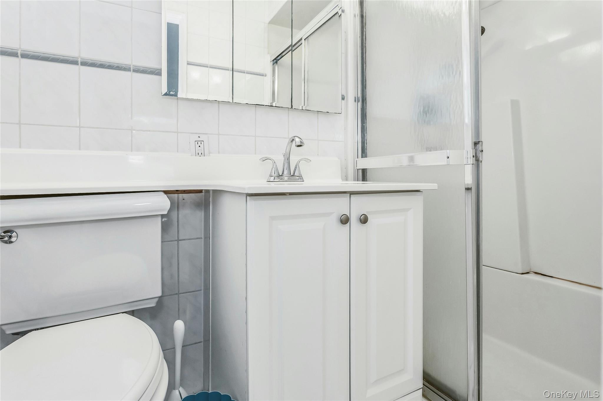 708 Salisbury Park Drive, Westbury, NY 11590