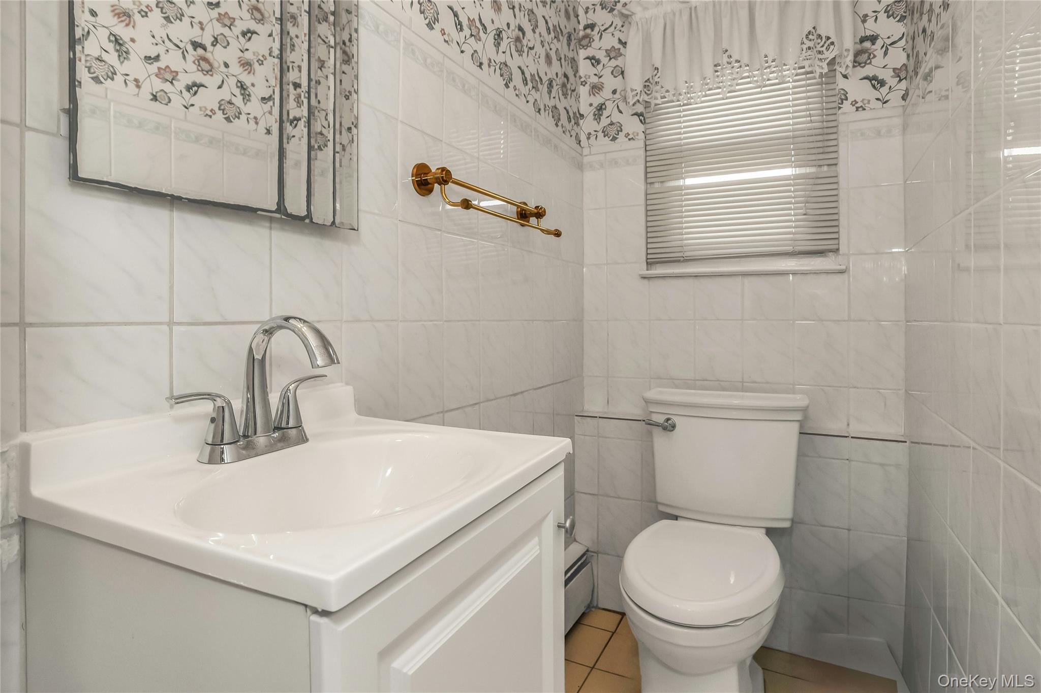 708 Salisbury Park Drive, Westbury, NY 11590