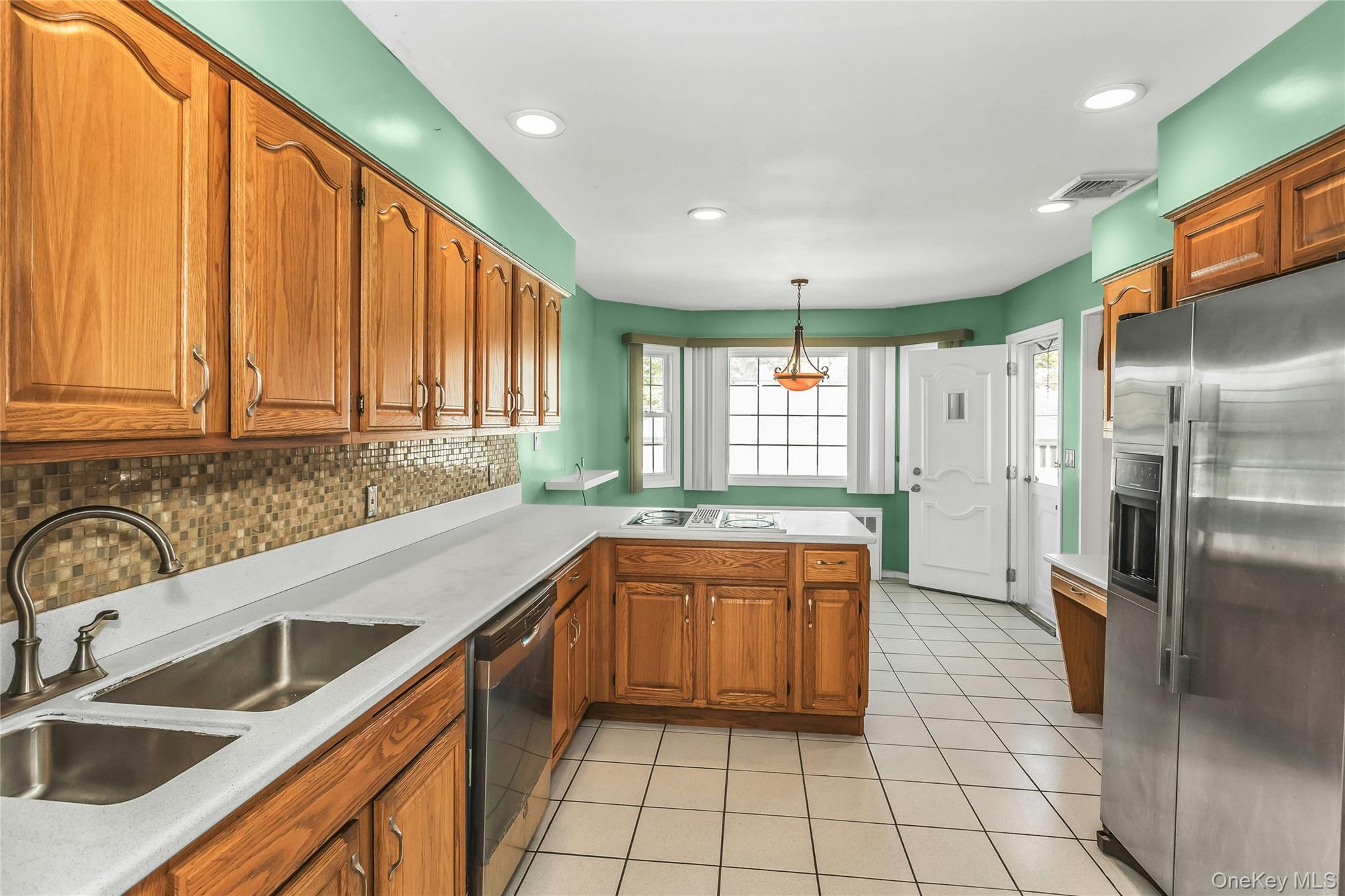 708 Salisbury Park Drive, Westbury, NY 11590