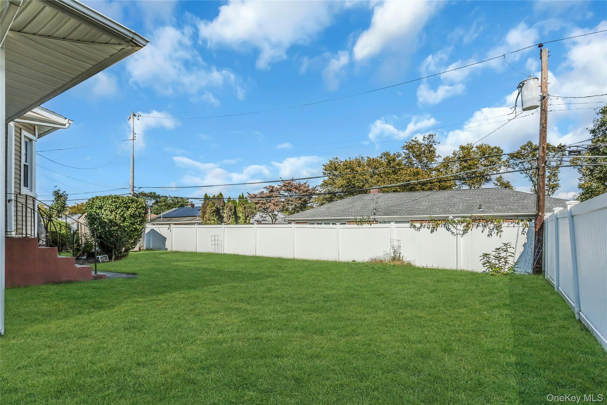 708 Salisbury Park Drive, Westbury, NY 11590