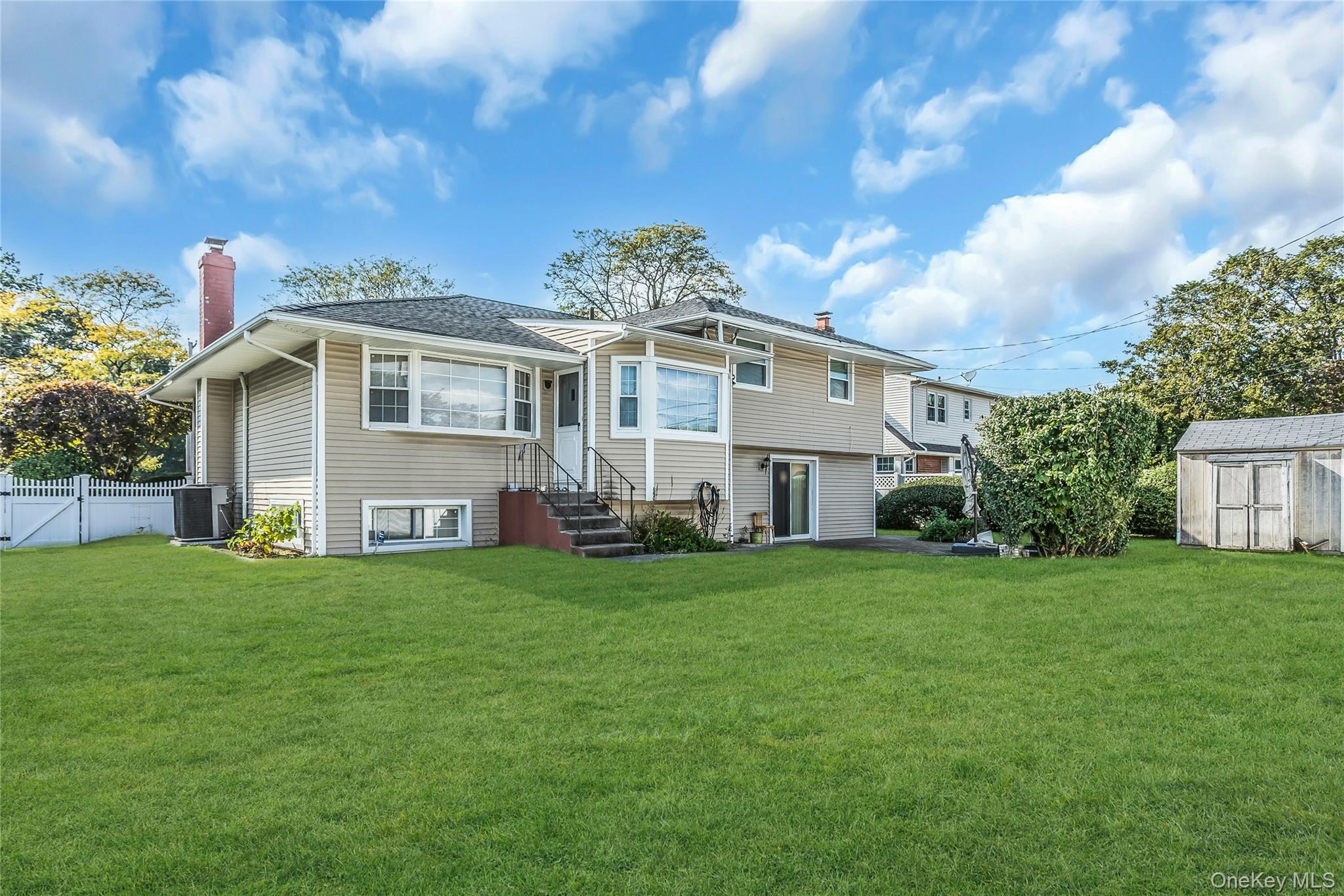 708 Salisbury Park Drive, Westbury, NY 11590