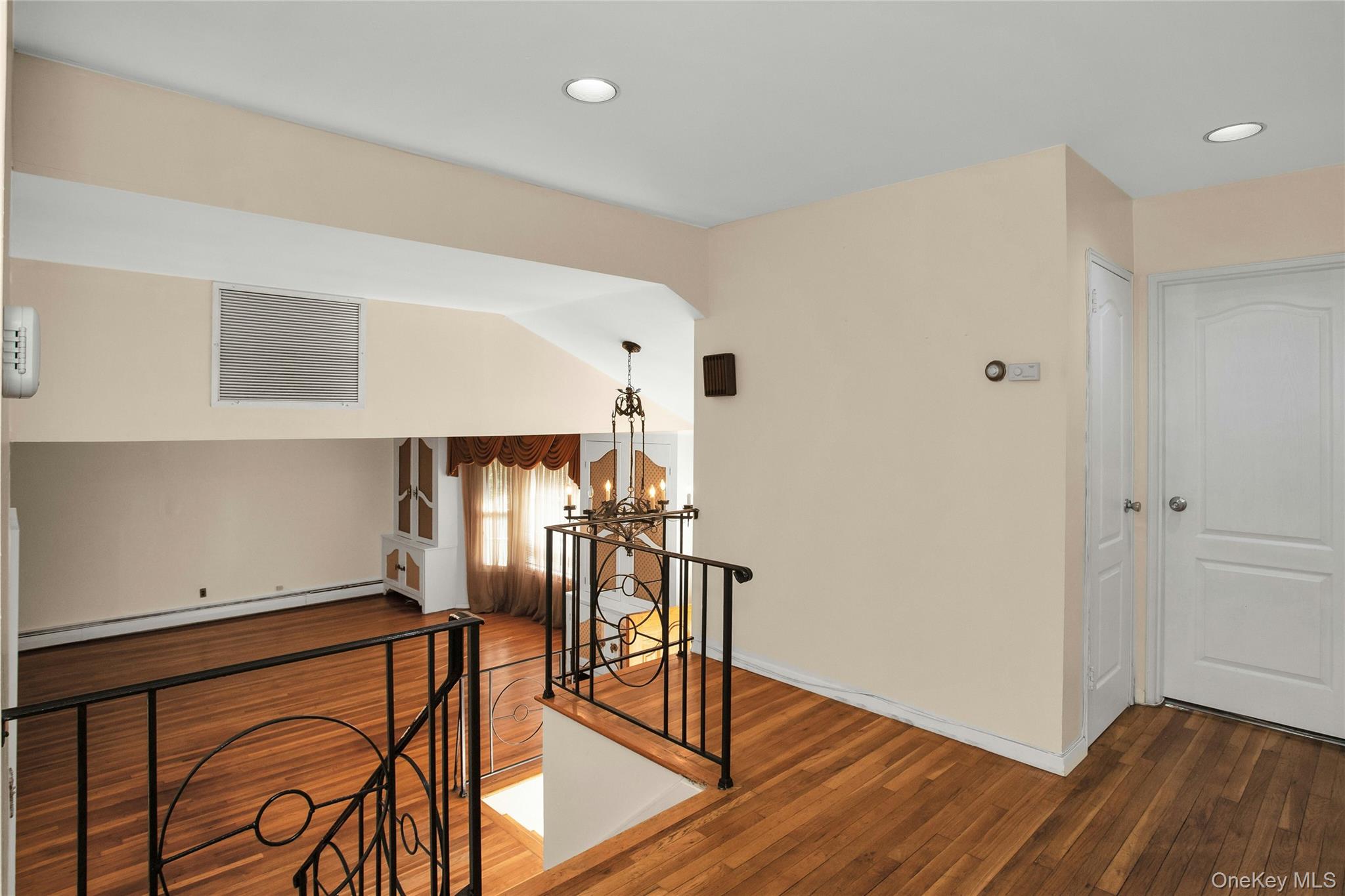 708 Salisbury Park Drive, Westbury, NY 11590