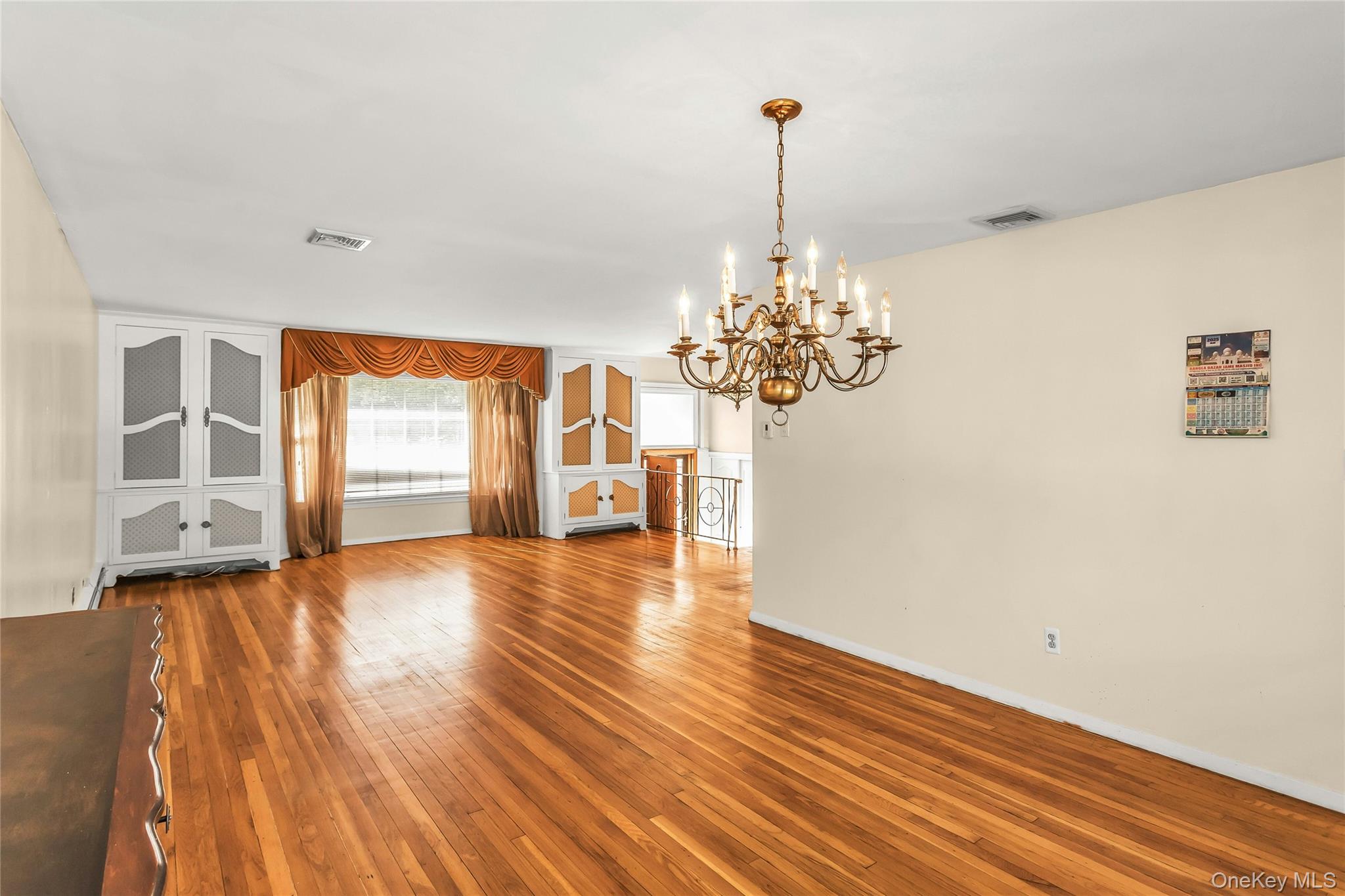 708 Salisbury Park Drive, Westbury, NY 11590