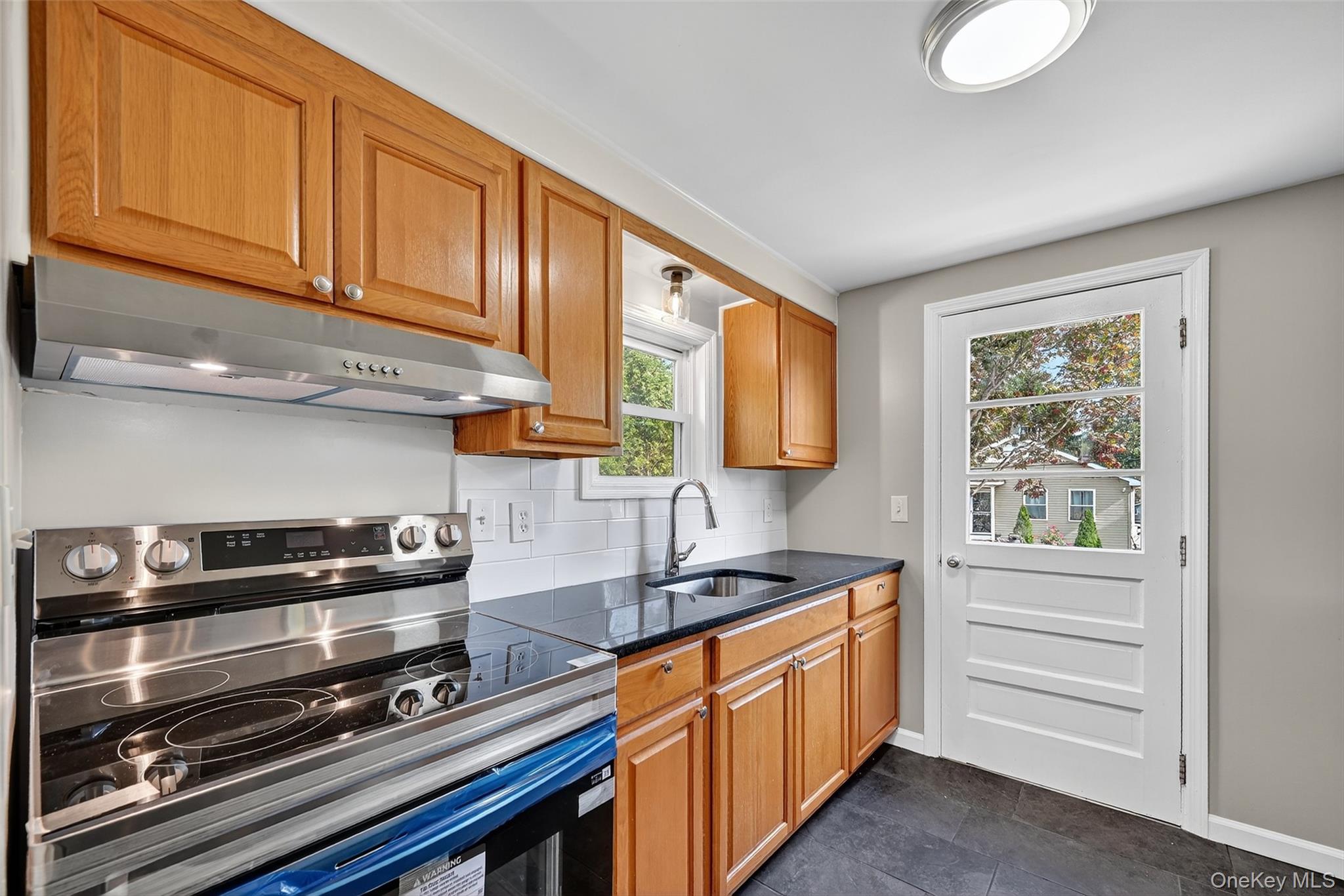 14 Myrtle Avenue, New Windsor, NY 12553