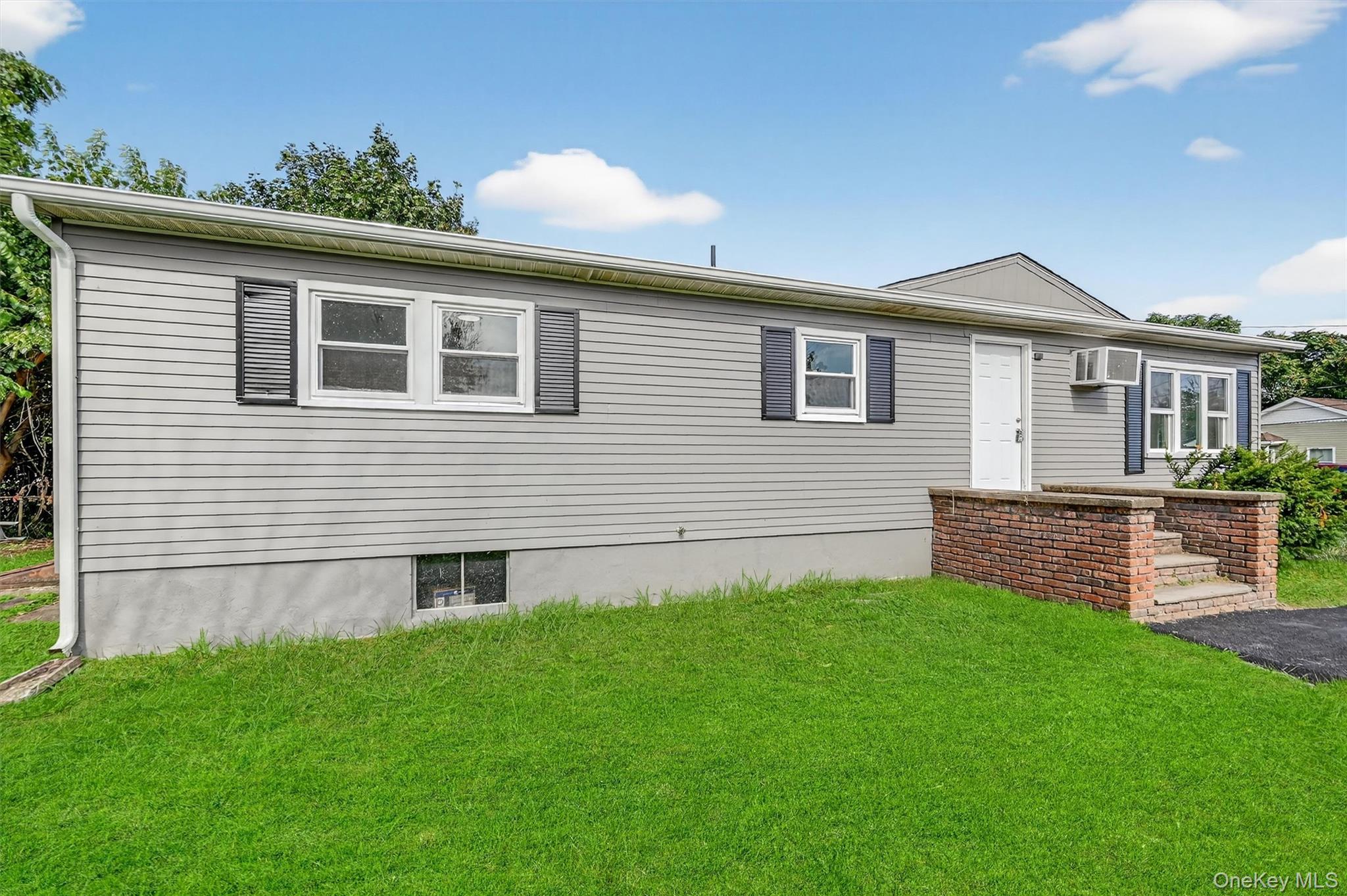 14 Myrtle Avenue, New Windsor, NY 12553