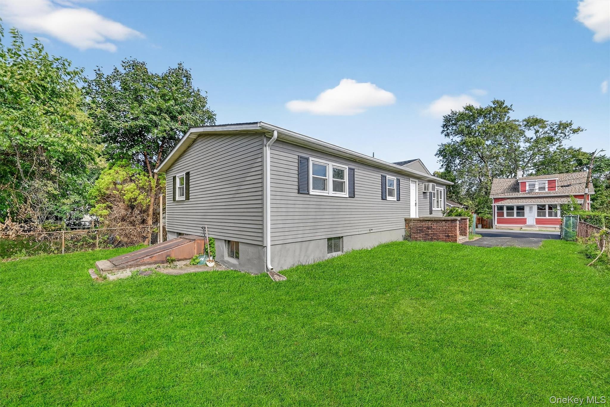 14 Myrtle Avenue, New Windsor, NY 12553