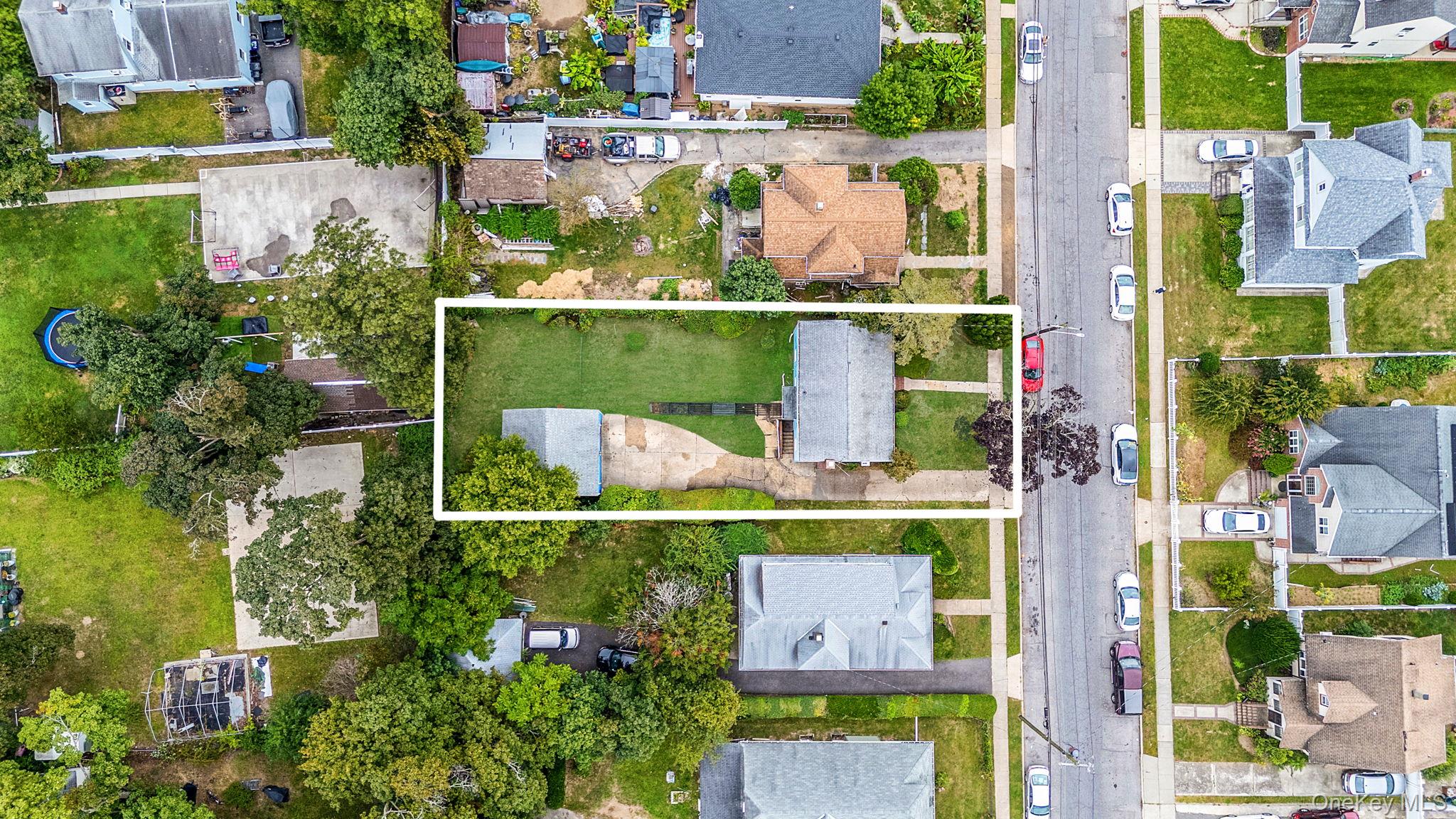 89 E Clinton Avenue, Roosevelt, NY 11575