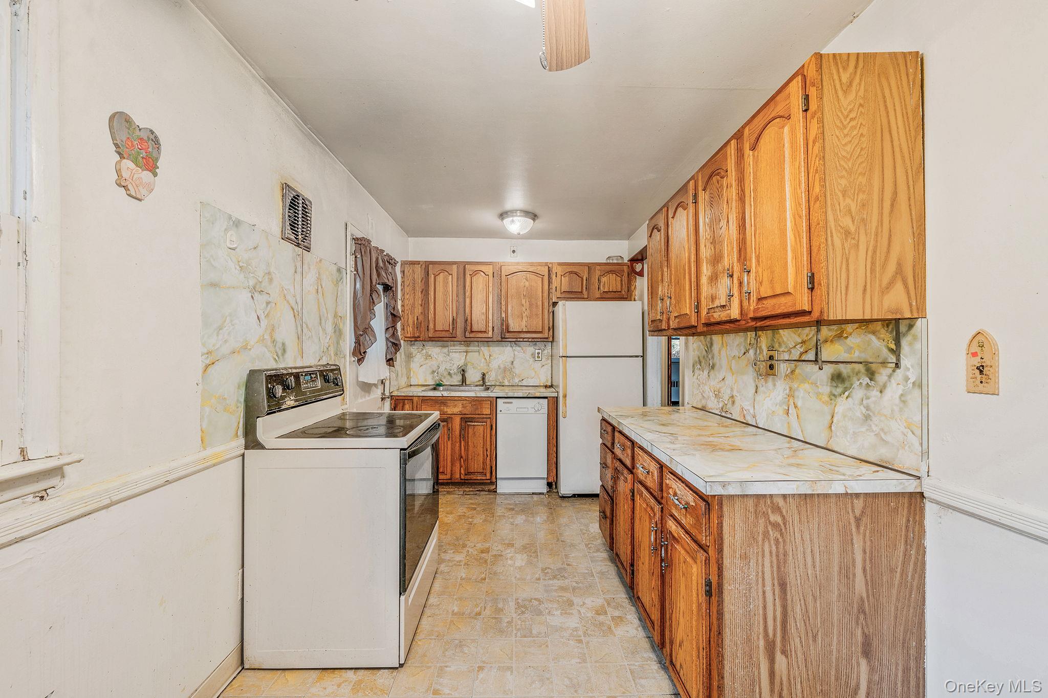 89 E Clinton Avenue, Roosevelt, NY 11575