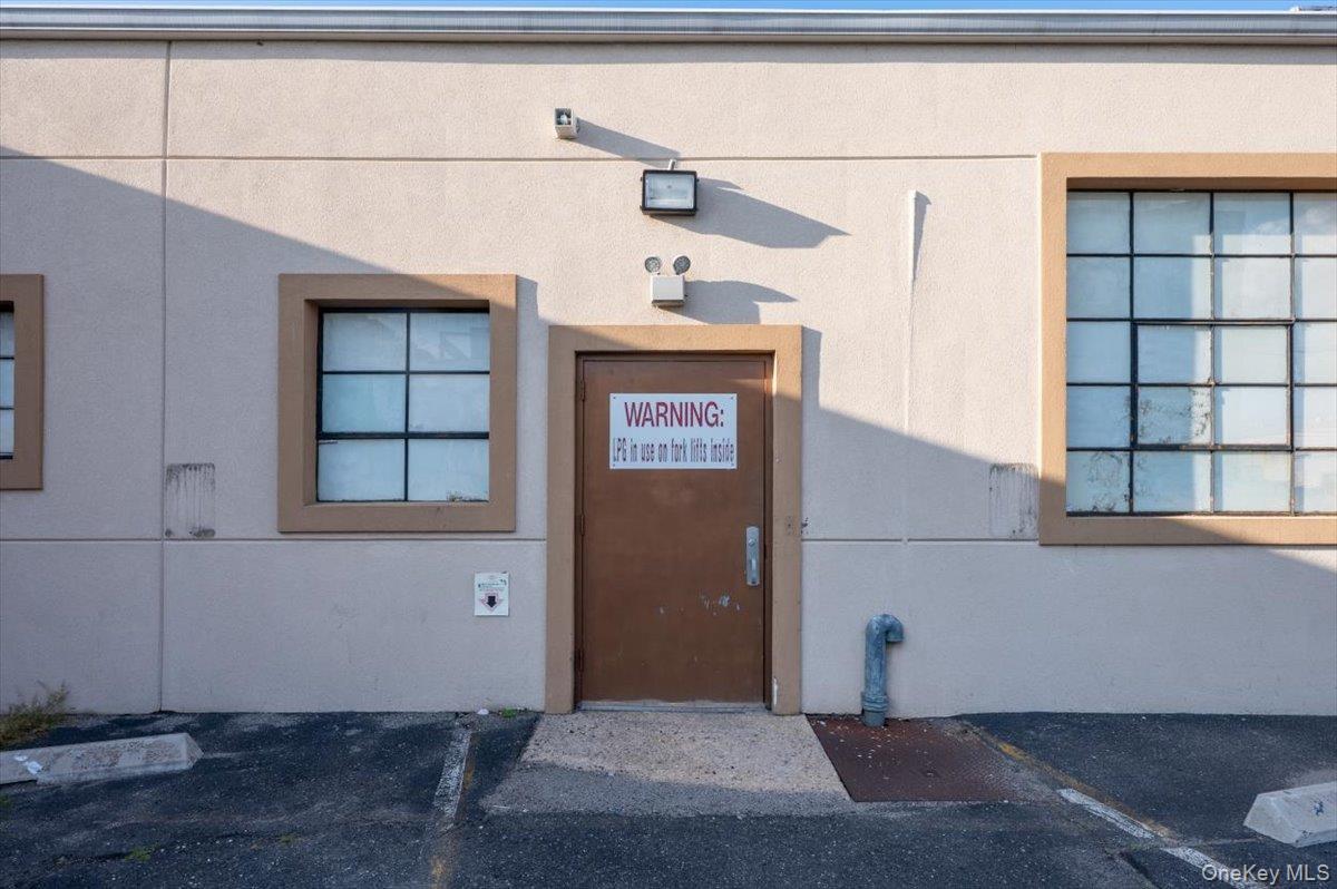 36 Sylvester Street # 2, Westbury, NY 11590