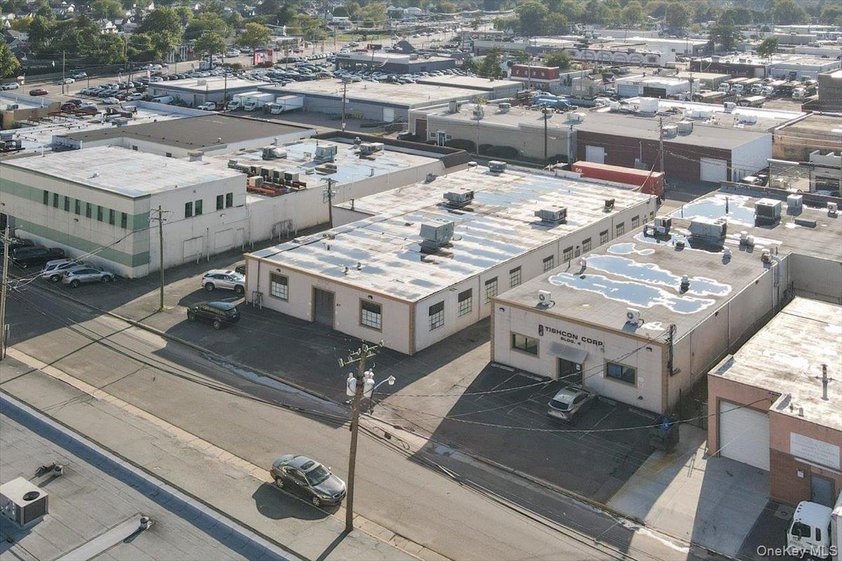 36 Sylvester Street # 2, Westbury, NY 11590