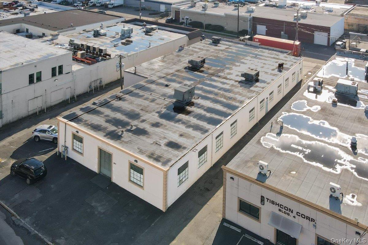 36 Sylvester Street # 2, Westbury, NY 11590