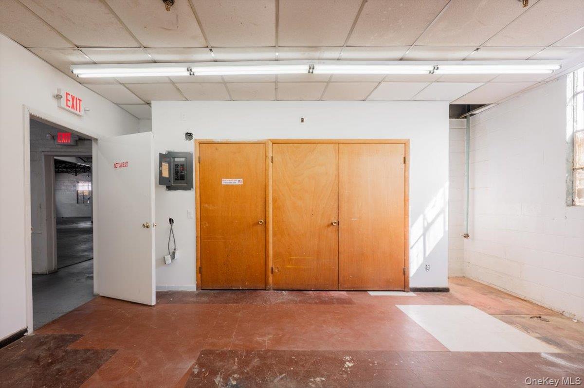 36 Sylvester Street # 2, Westbury, NY 11590