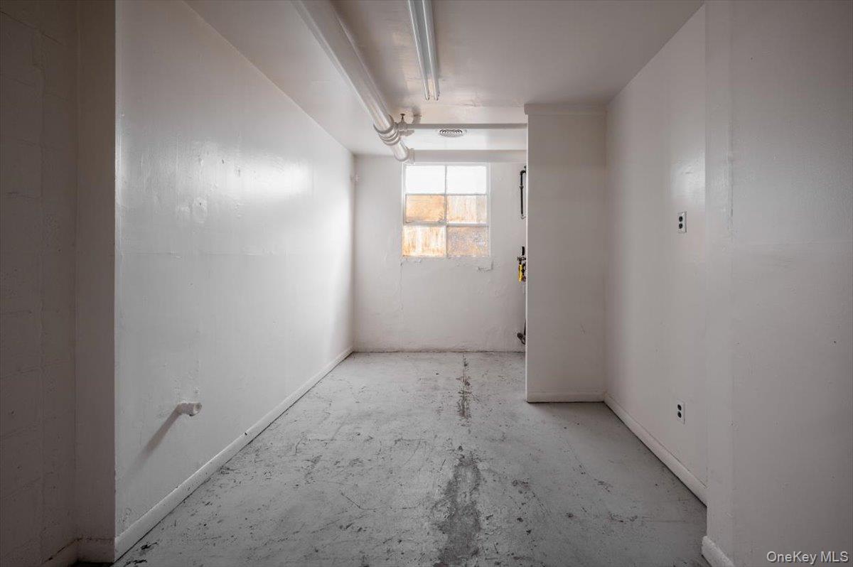 36 Sylvester Street # 2, Westbury, NY 11590