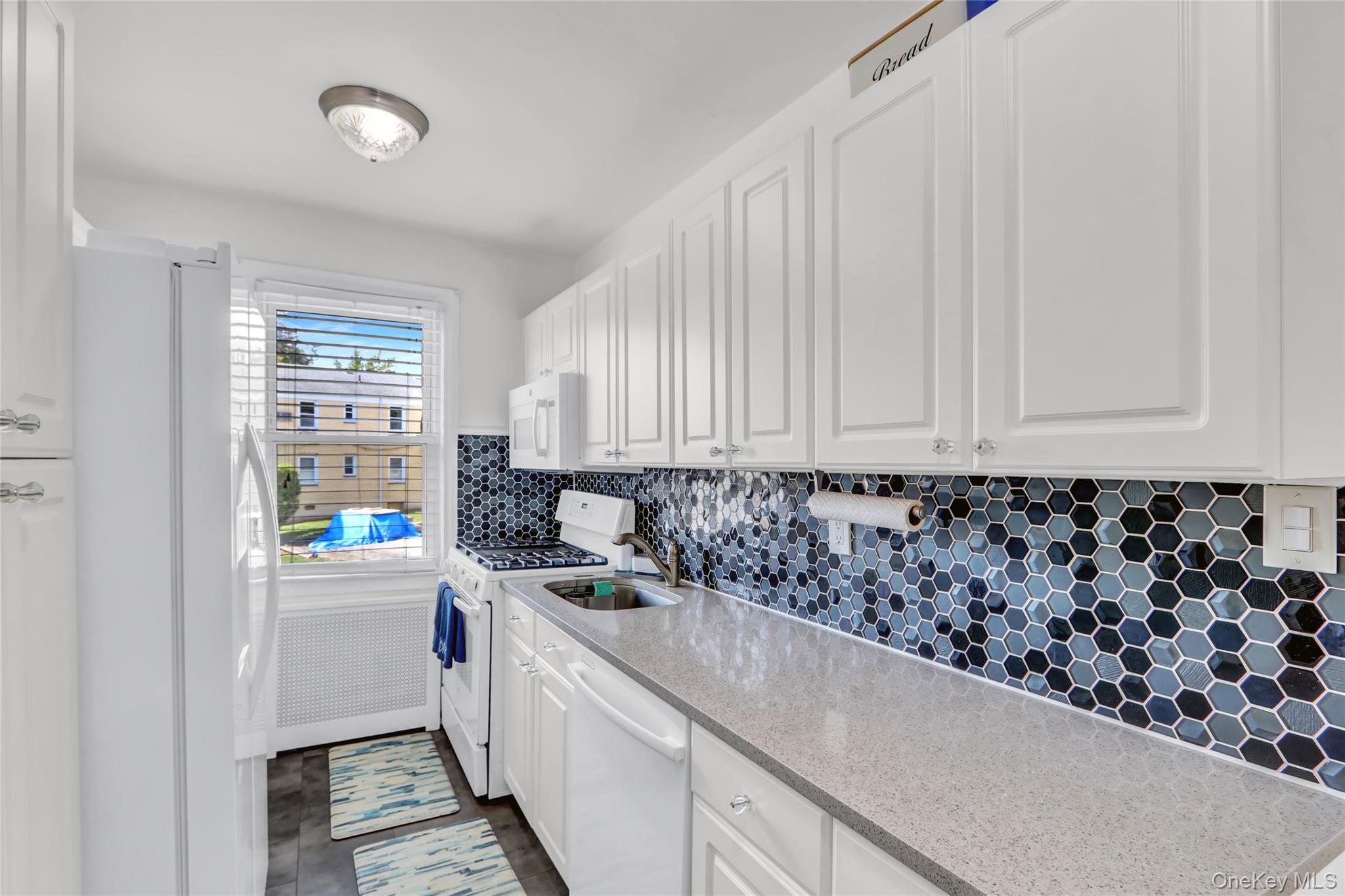 69-14 Little Neck Parkway # 126B, Glen Oaks, NY 11004