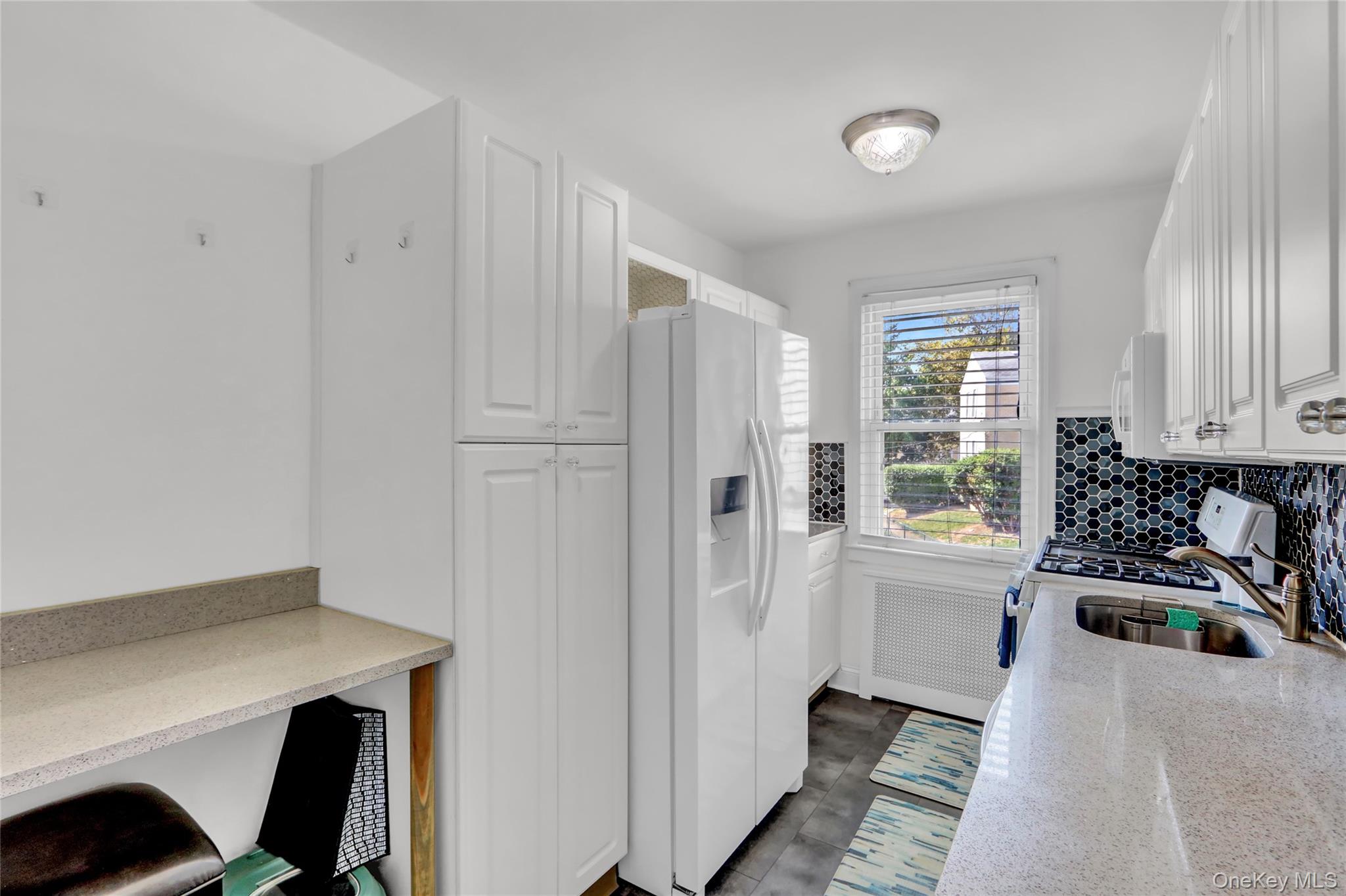 69-14 Little Neck Parkway # 126B, Glen Oaks, NY 11004