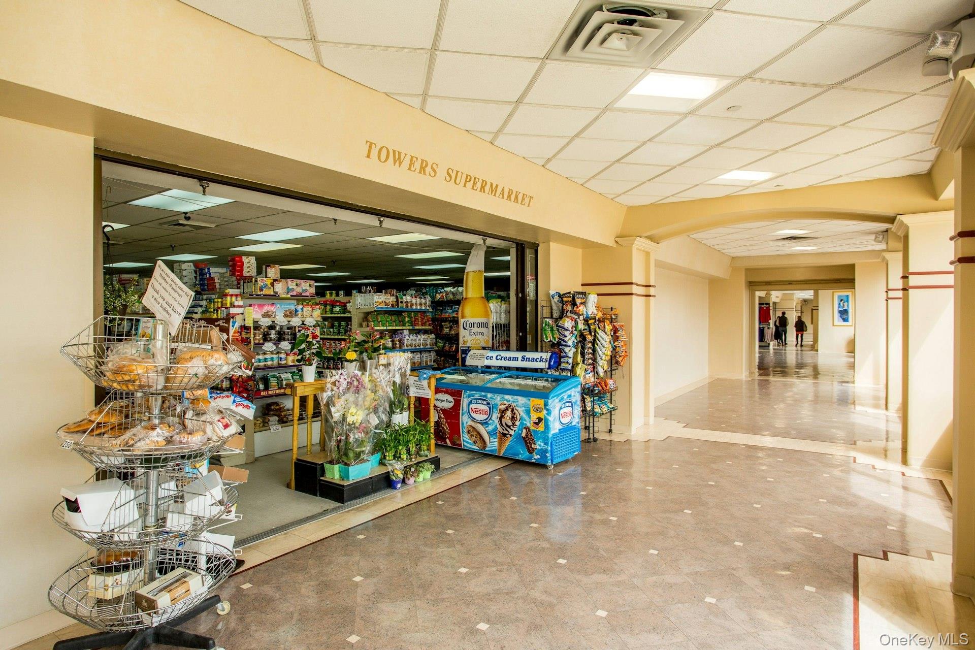 269-10 Grand Central Parkway # 27T, Floral Park, NY 11005