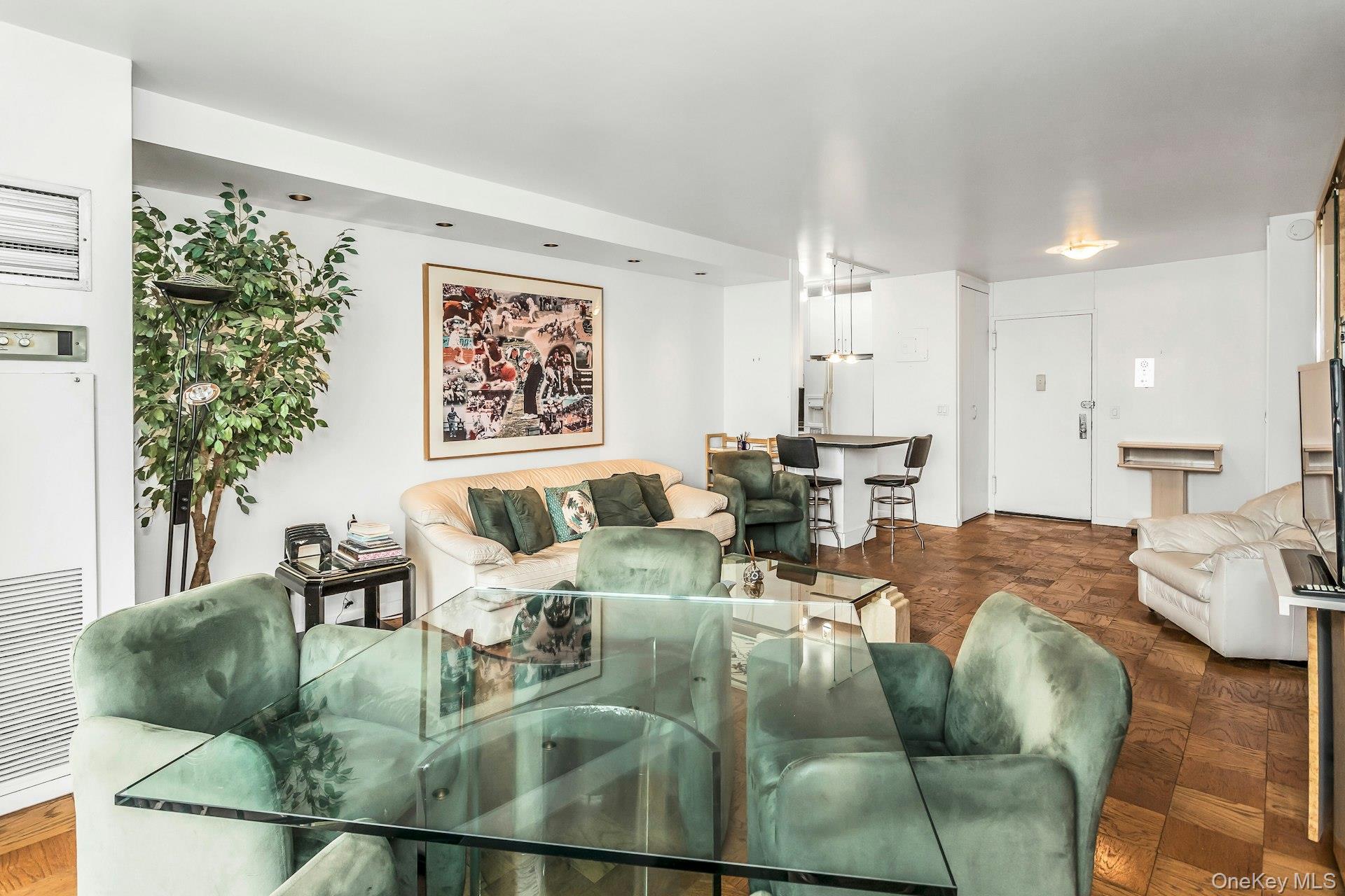 269-10 Grand Central Parkway # 27T, Floral Park, NY 11005