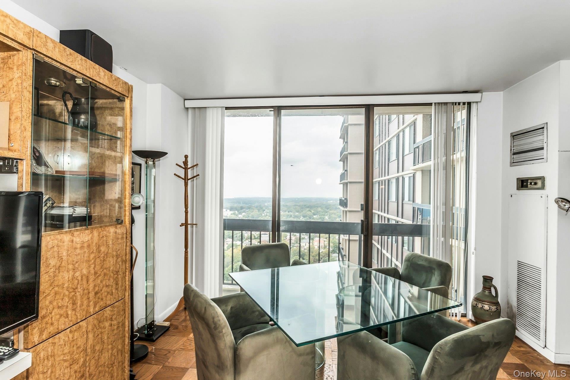 269-10 Grand Central Parkway # 27T, Floral Park, NY 11005