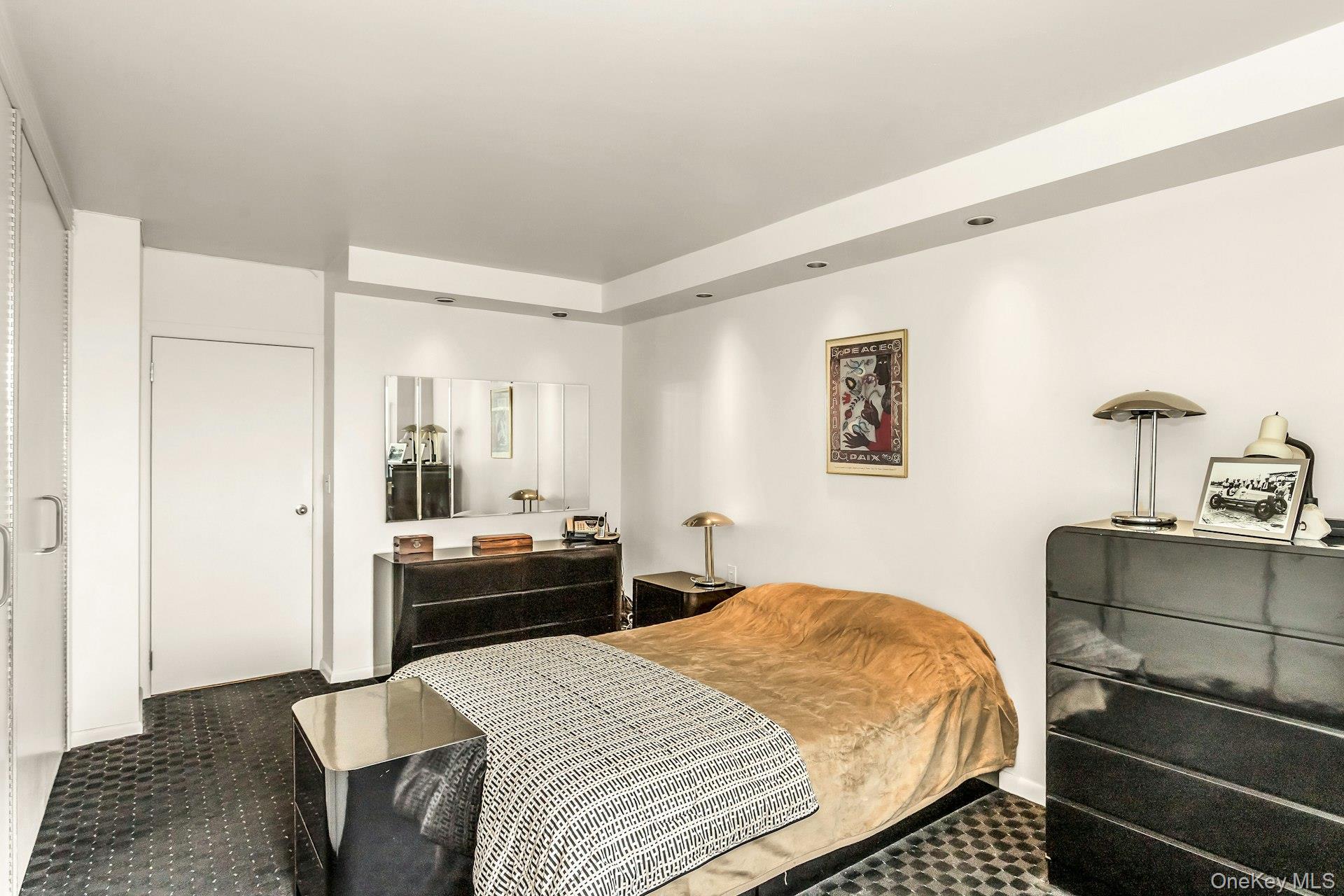 269-10 Grand Central Parkway # 27T, Floral Park, NY 11005