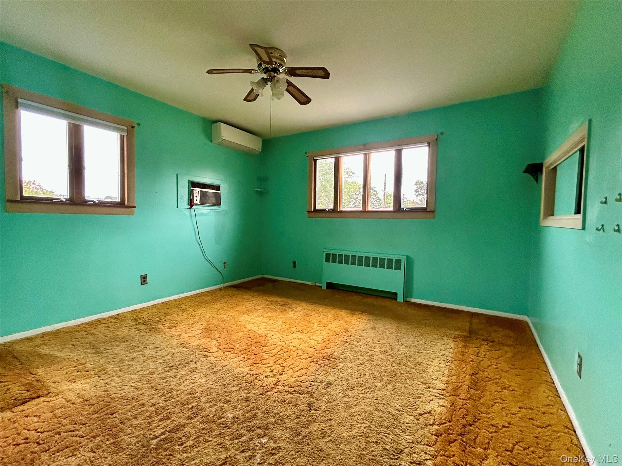 577 Peter Paul Drive, West Islip, NY 11795