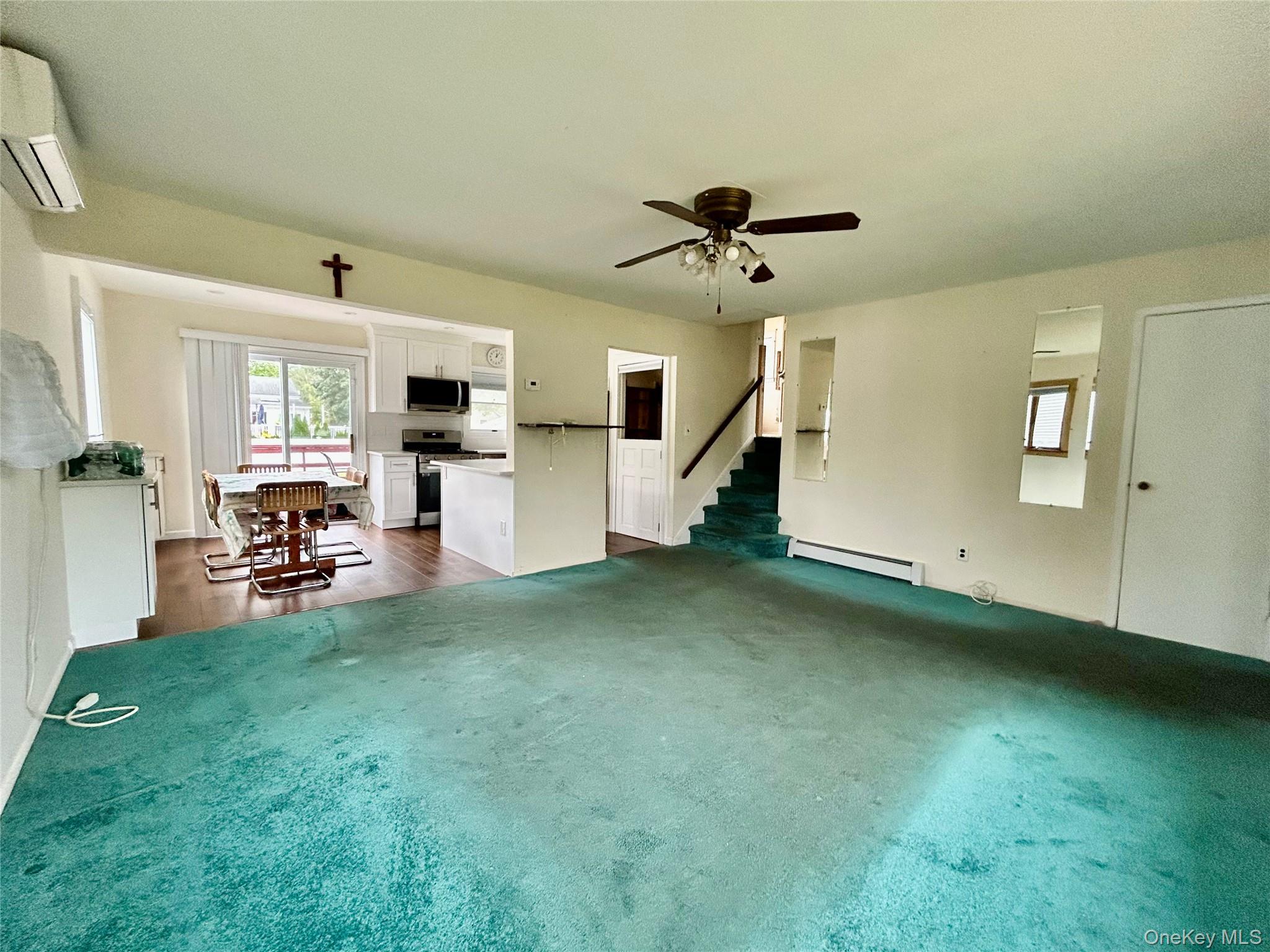 577 Peter Paul Drive, West Islip, NY 11795