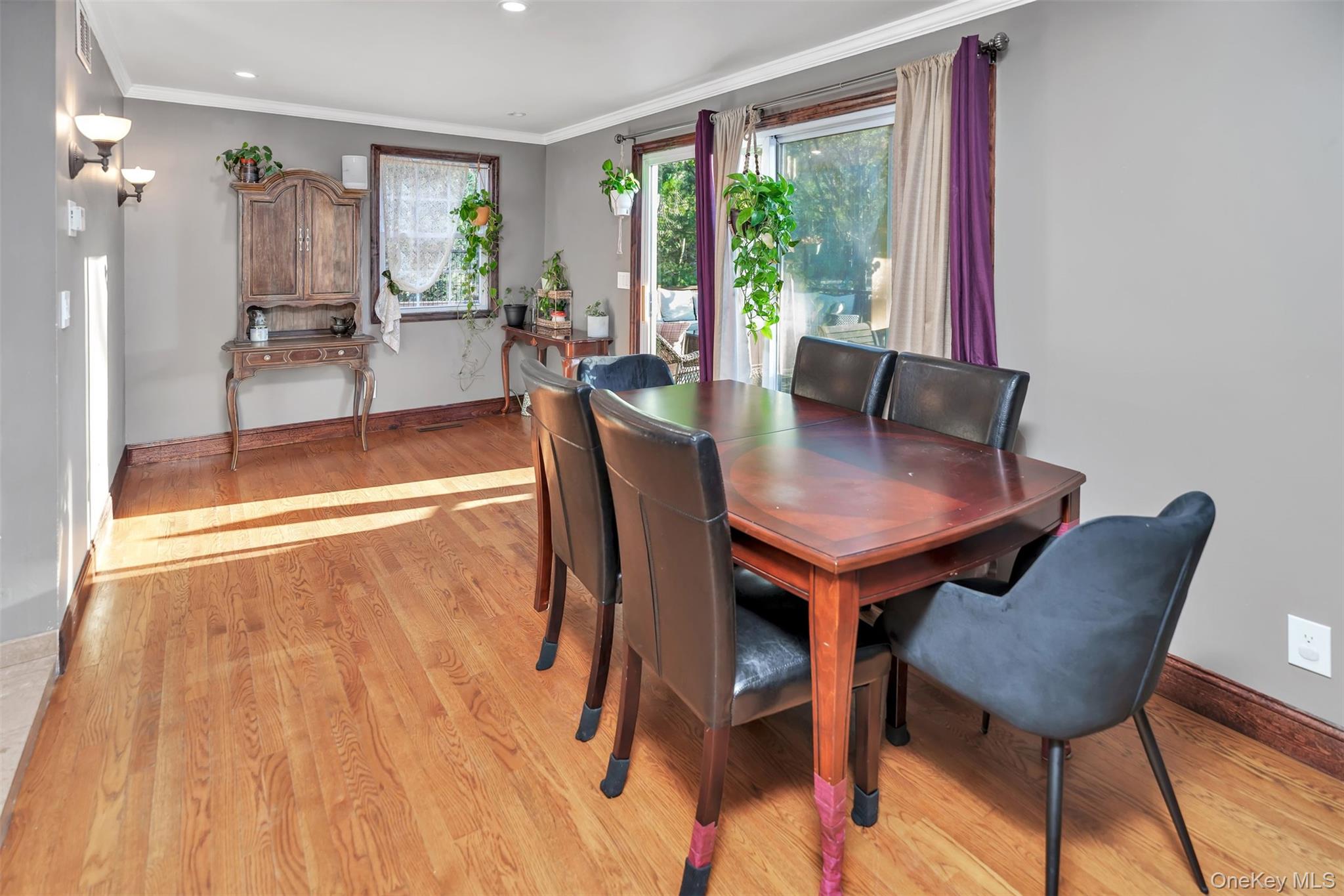 81 Beach Road, Wading River, NY 11792