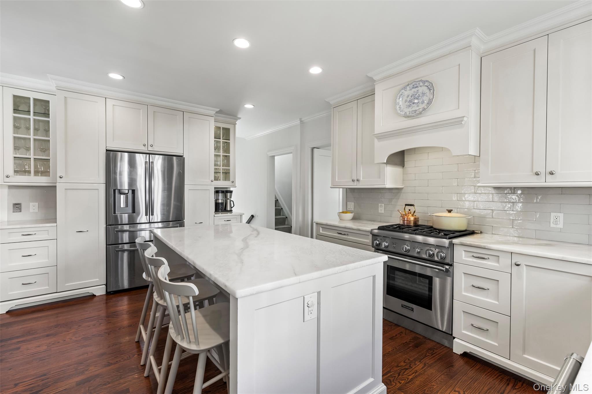 212 Pondfield Road W, Bronxville, NY 10708