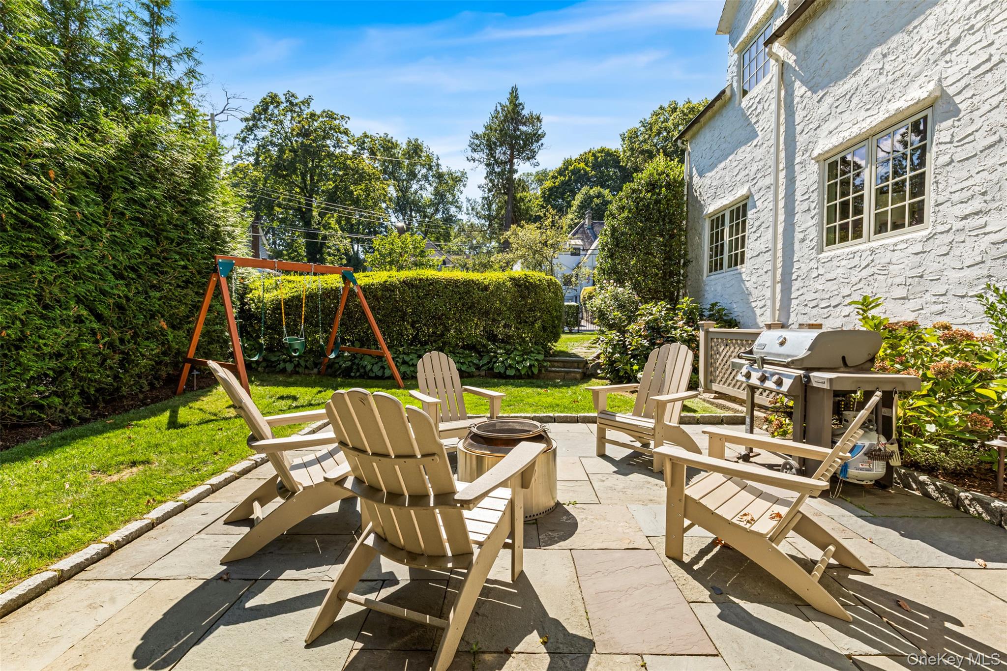 212 Pondfield Road W, Bronxville, NY 10708