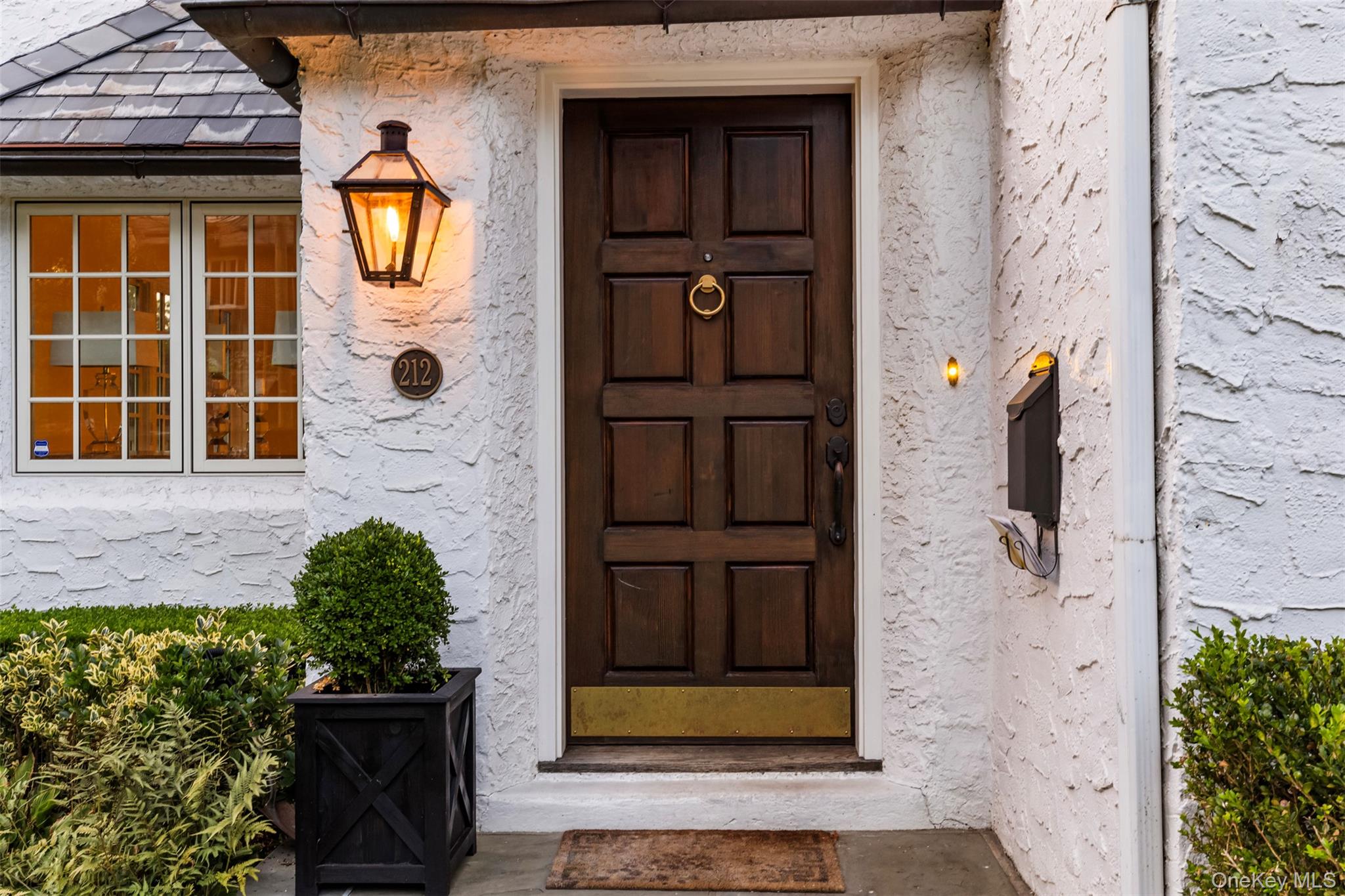 212 Pondfield Road W, Bronxville, NY 10708