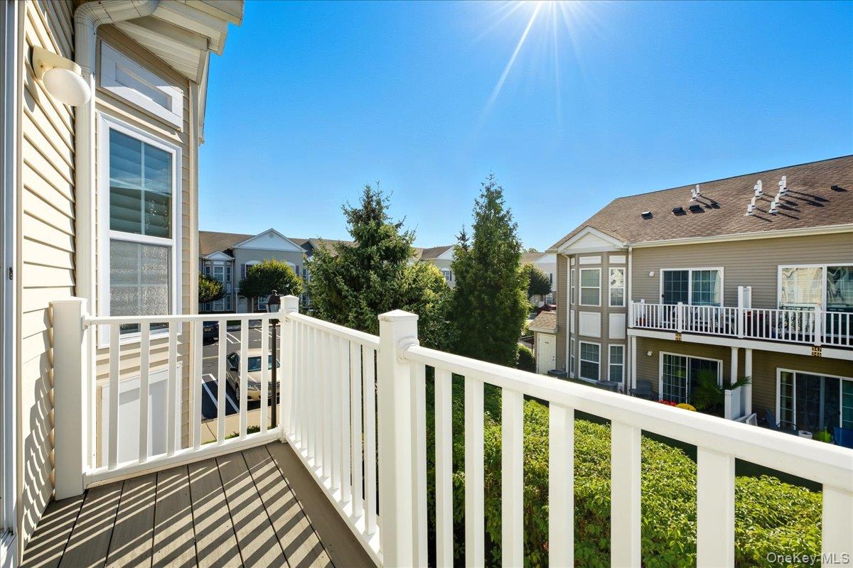 383 Summer Court, East Meadow, NY 11554