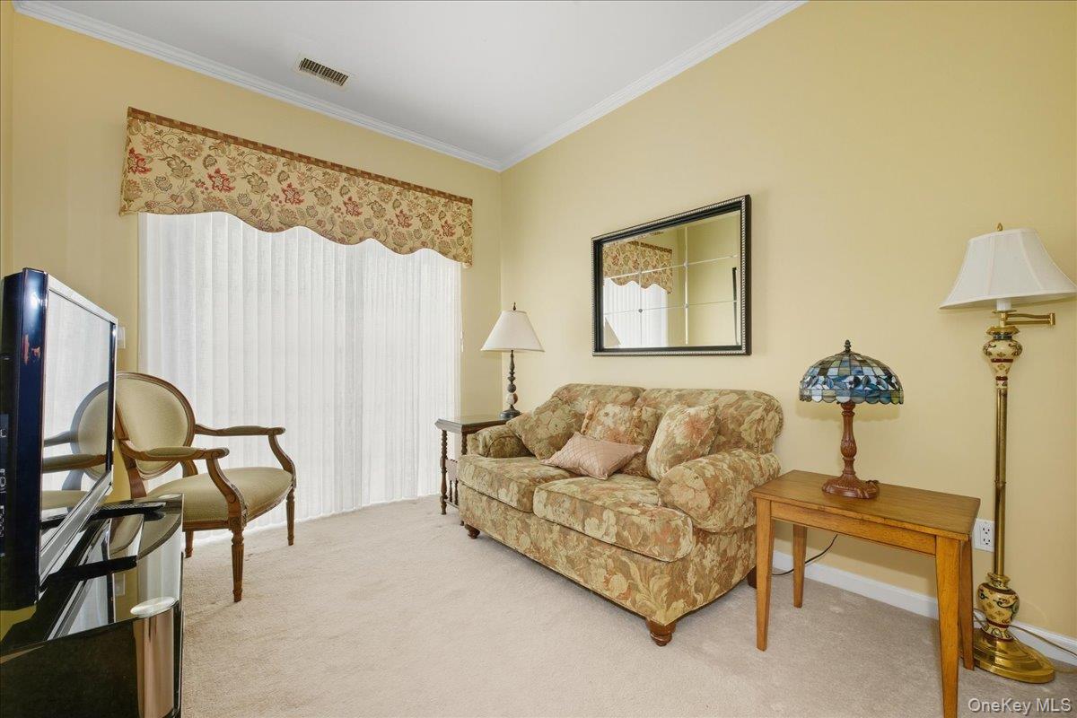 383 Summer Court, East Meadow, NY 11554