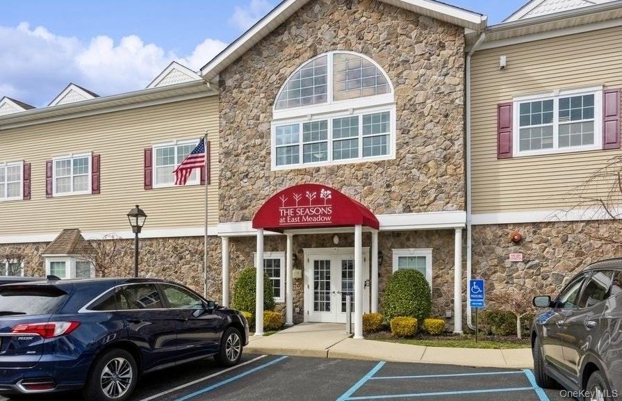 383 Summer Court, East Meadow, NY 11554