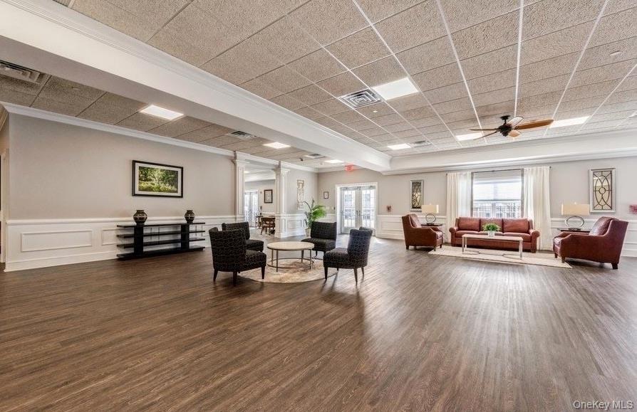 383 Summer Court, East Meadow, NY 11554