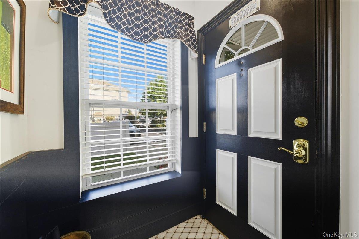 383 Summer Court, East Meadow, NY 11554