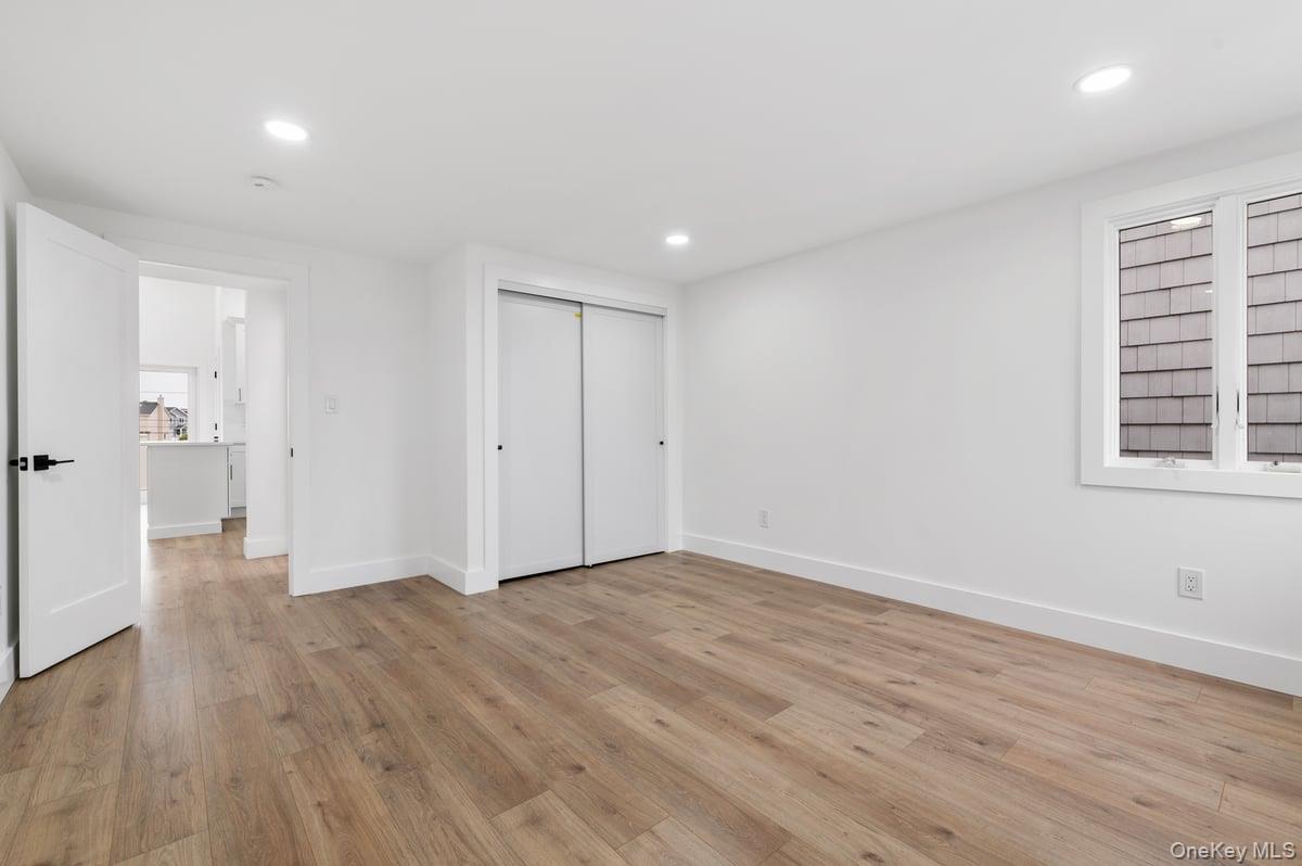 873 S 7th Street, Lindenhurst, NY 11757