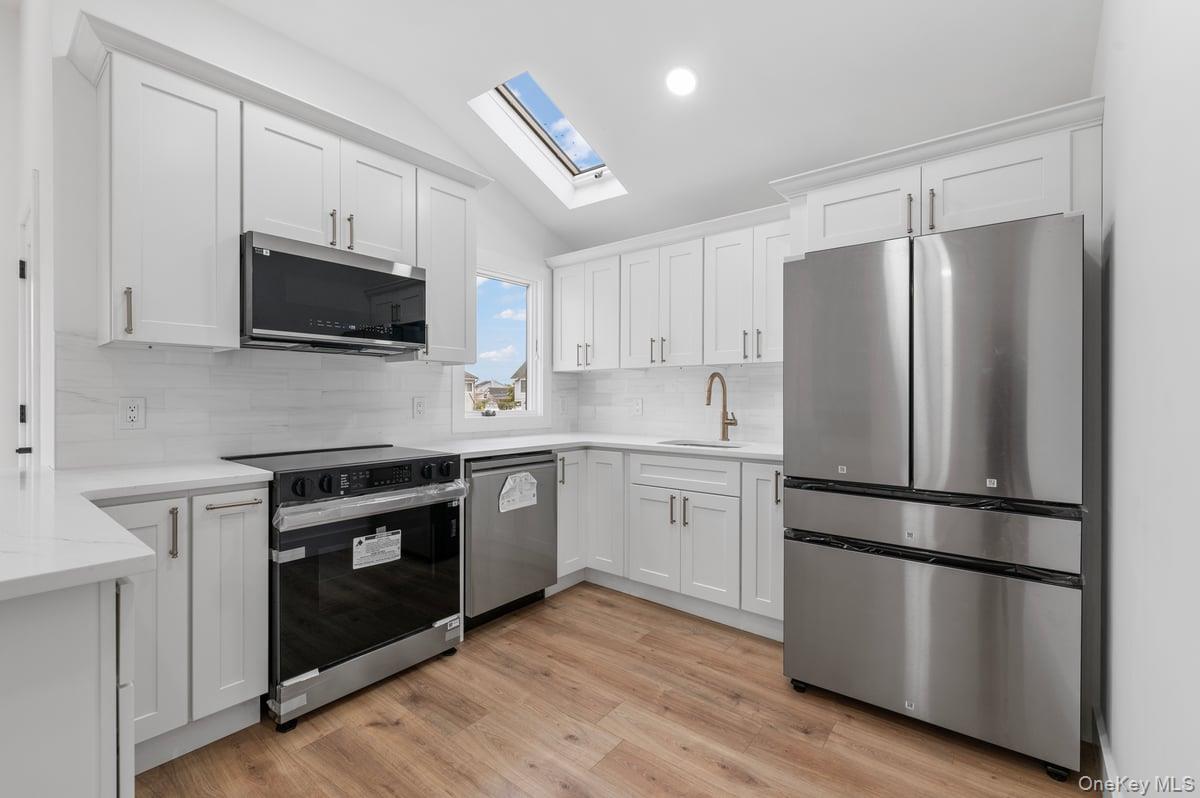 873 S 7th Street, Lindenhurst, NY 11757